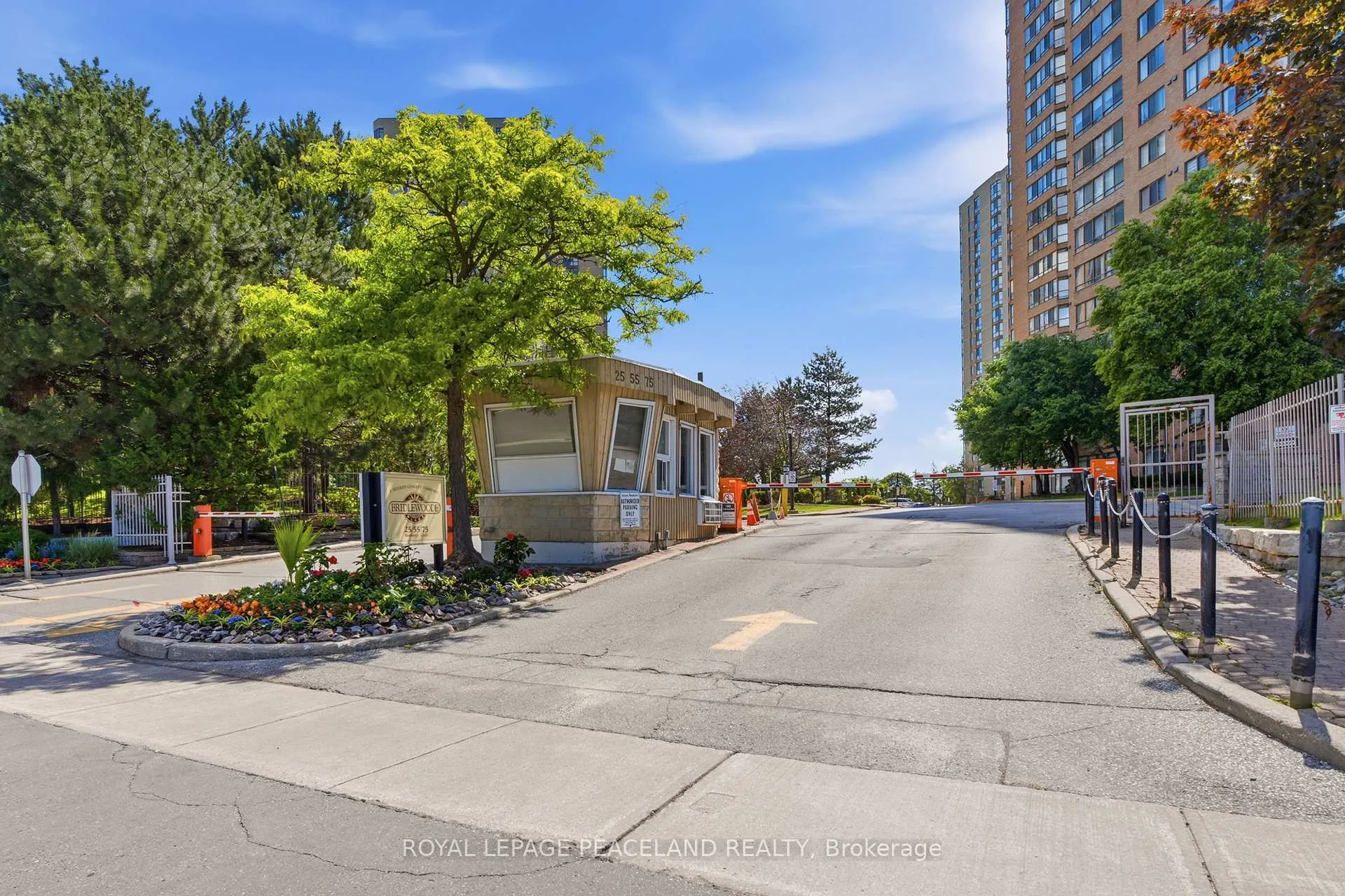 Photo 32 of Unit PH13, 55 Bamburgh Circle, Scarborough, Steeles — HOMEH