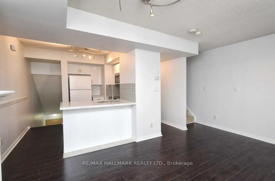 Photo 5 of Unit 625, 3 Everson Drive, North York, Willowdale East — HOMEH