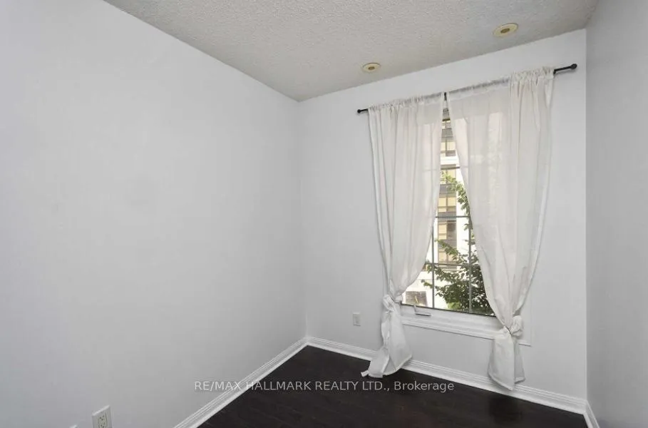 Photo 8 of Unit 625, 3 Everson Drive, North York, Willowdale East — HOMEH