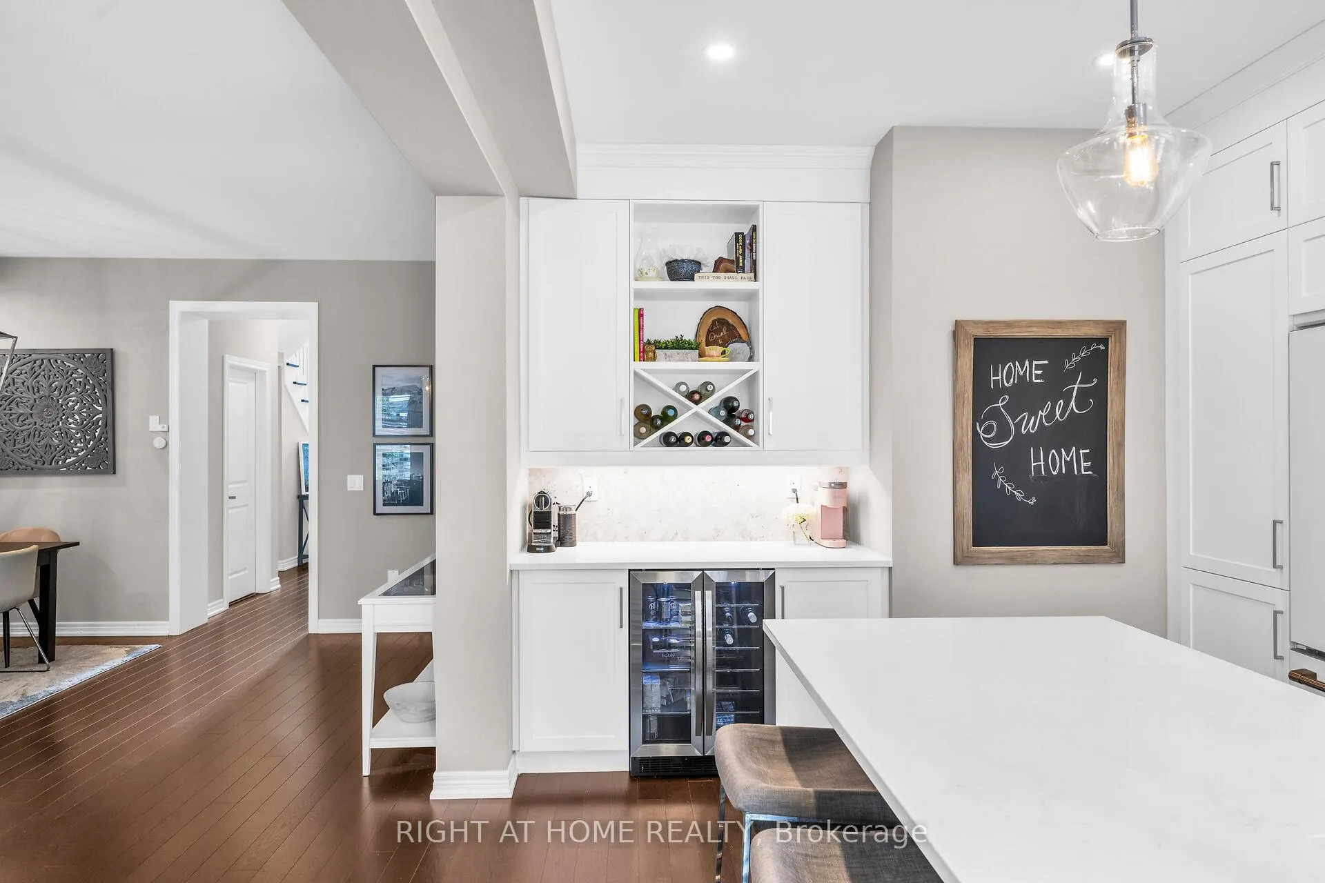 Photo 11 of 103 Macbean Crescent, Hamilton, Waterdown — HOMEH