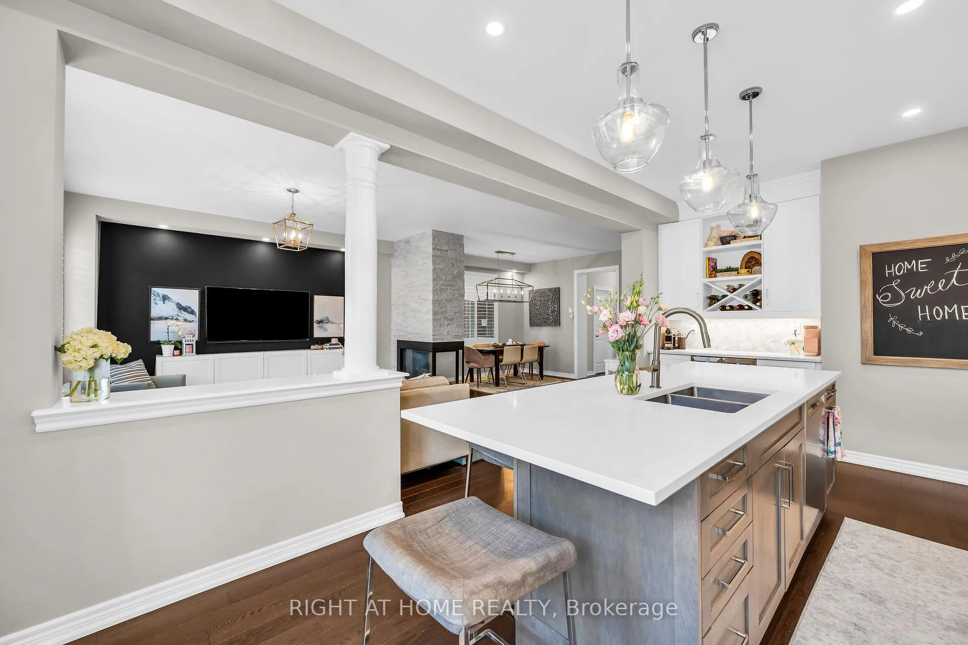 Photo 12 of 103 Macbean Crescent, Hamilton, Waterdown — HOMEH