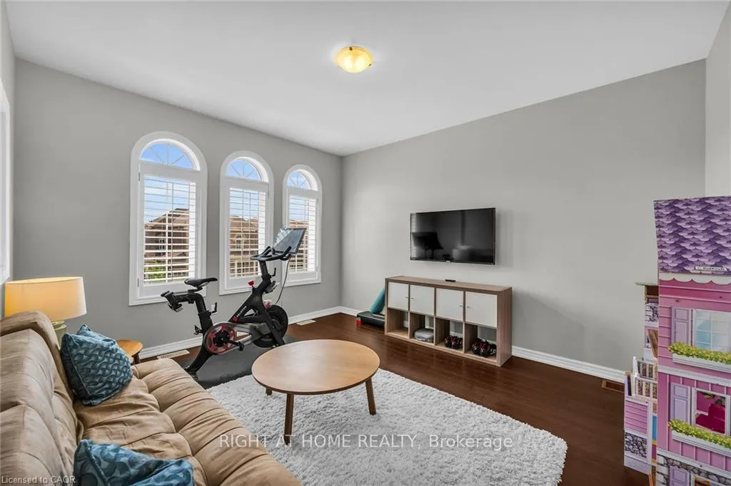 Photo 24 of 103 Macbean Crescent, Hamilton, Waterdown — HOMEH