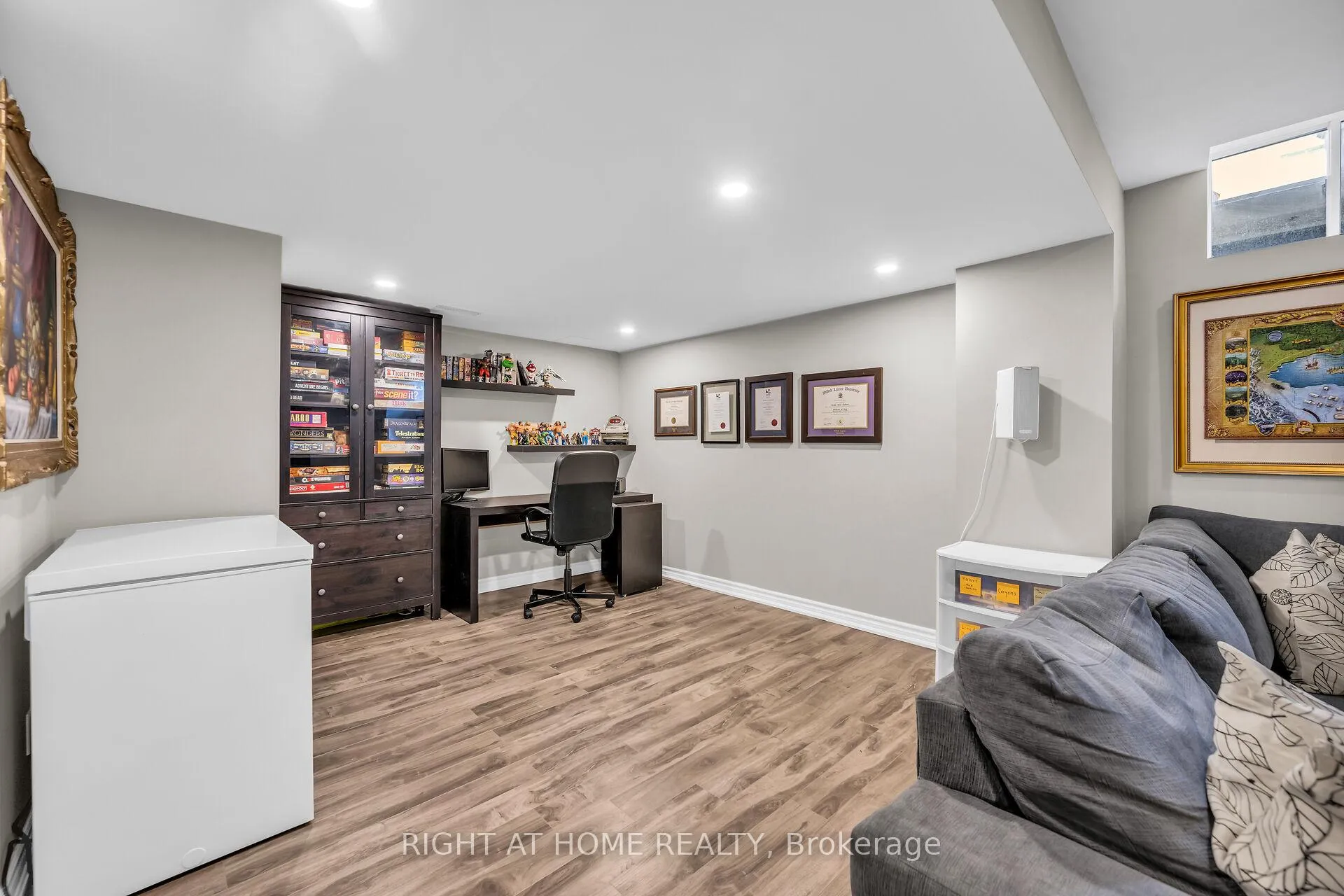 Photo 43 of 103 Macbean Crescent, Hamilton, Waterdown — HOMEH