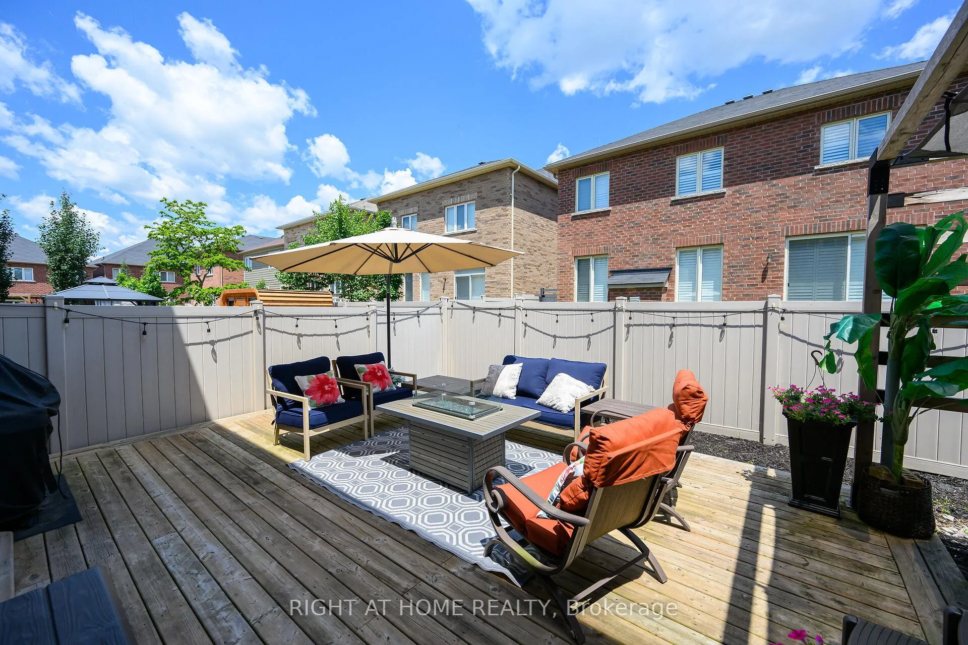 Photo 45 of 103 Macbean Crescent, Hamilton, Waterdown — HOMEH