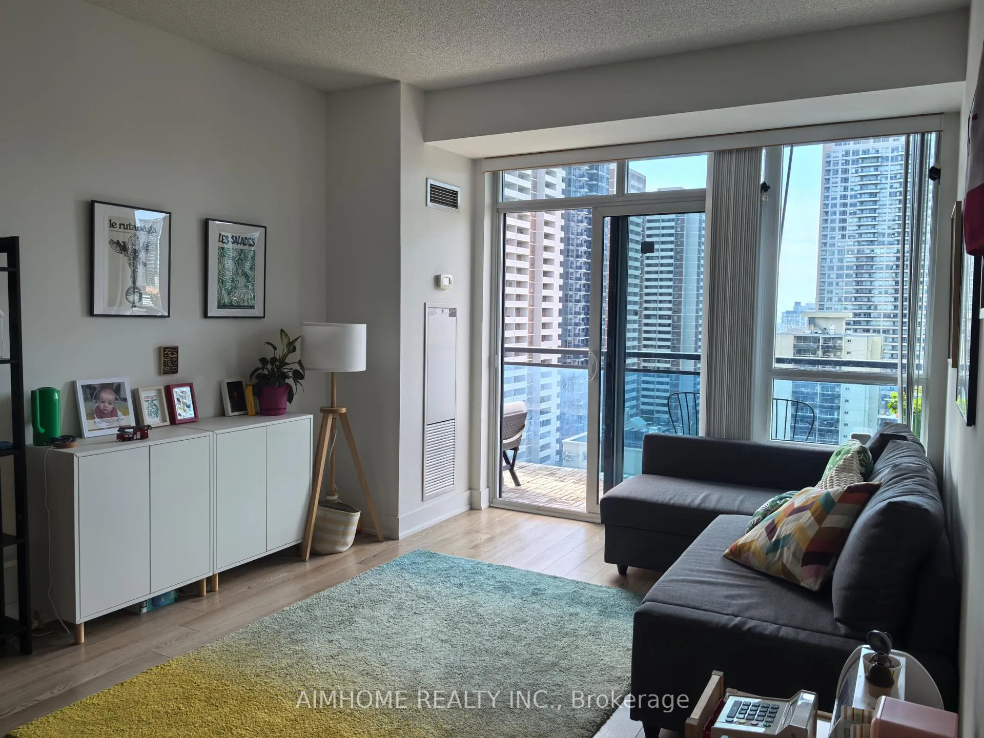 Photo 10 of Unit 1305, 28 Linden Street, Toronto, North St. James Town — HOMEH