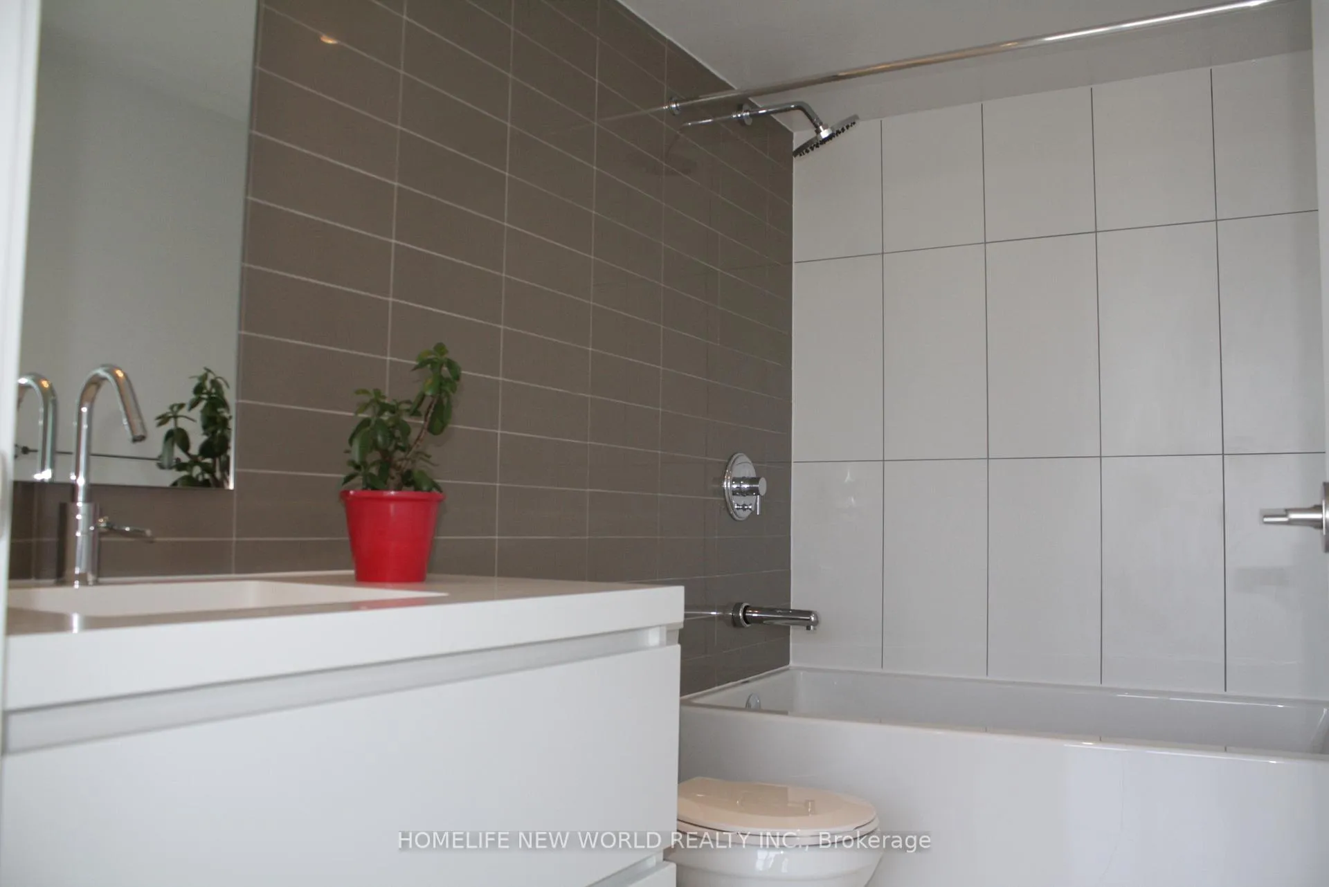 Photo 9 of Unit 2906, 75 Queens Wharf Road, Toronto, Waterfront Communities — HOMEH