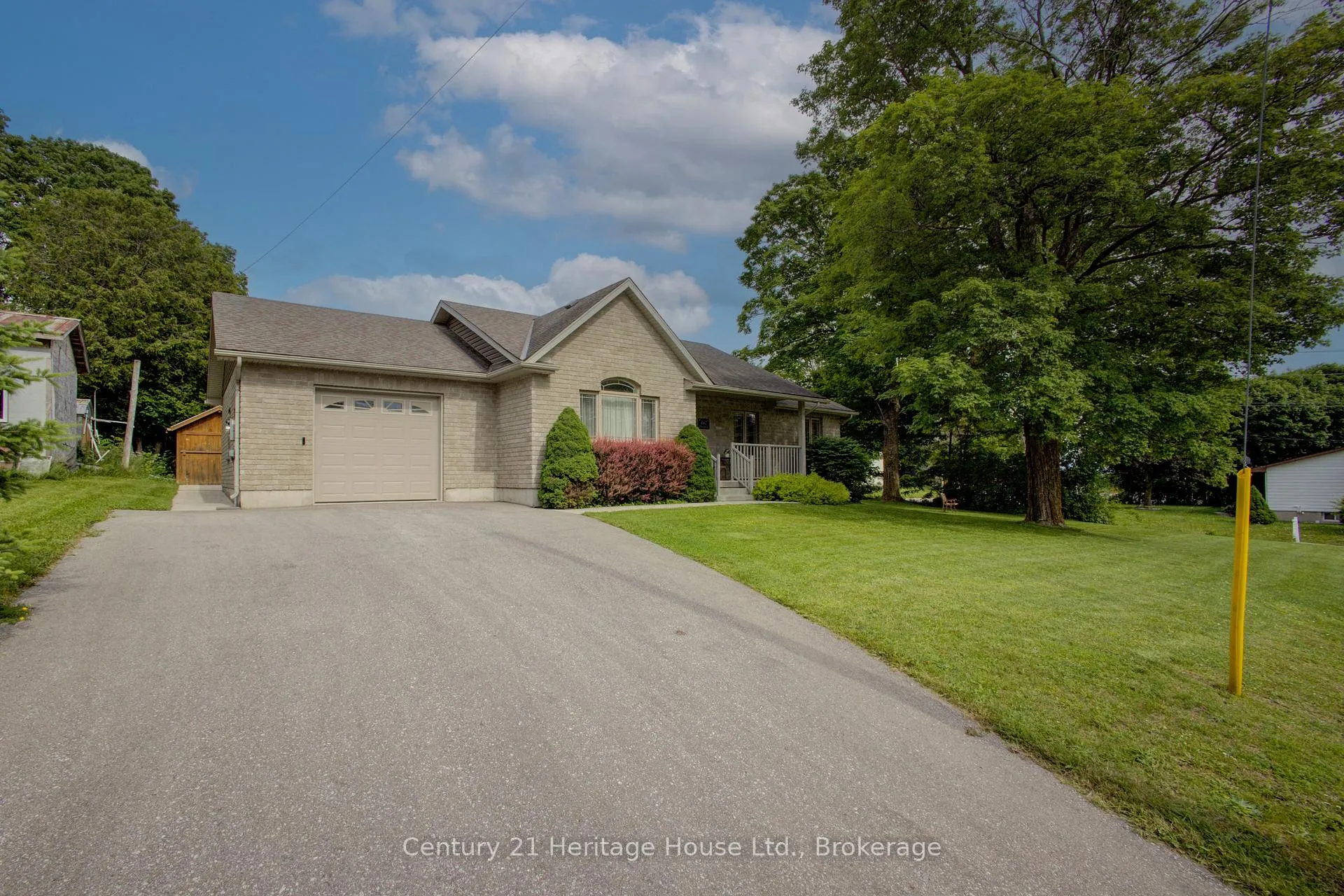 Photo 3 of 467 William Street N, West Grey — HOMEH