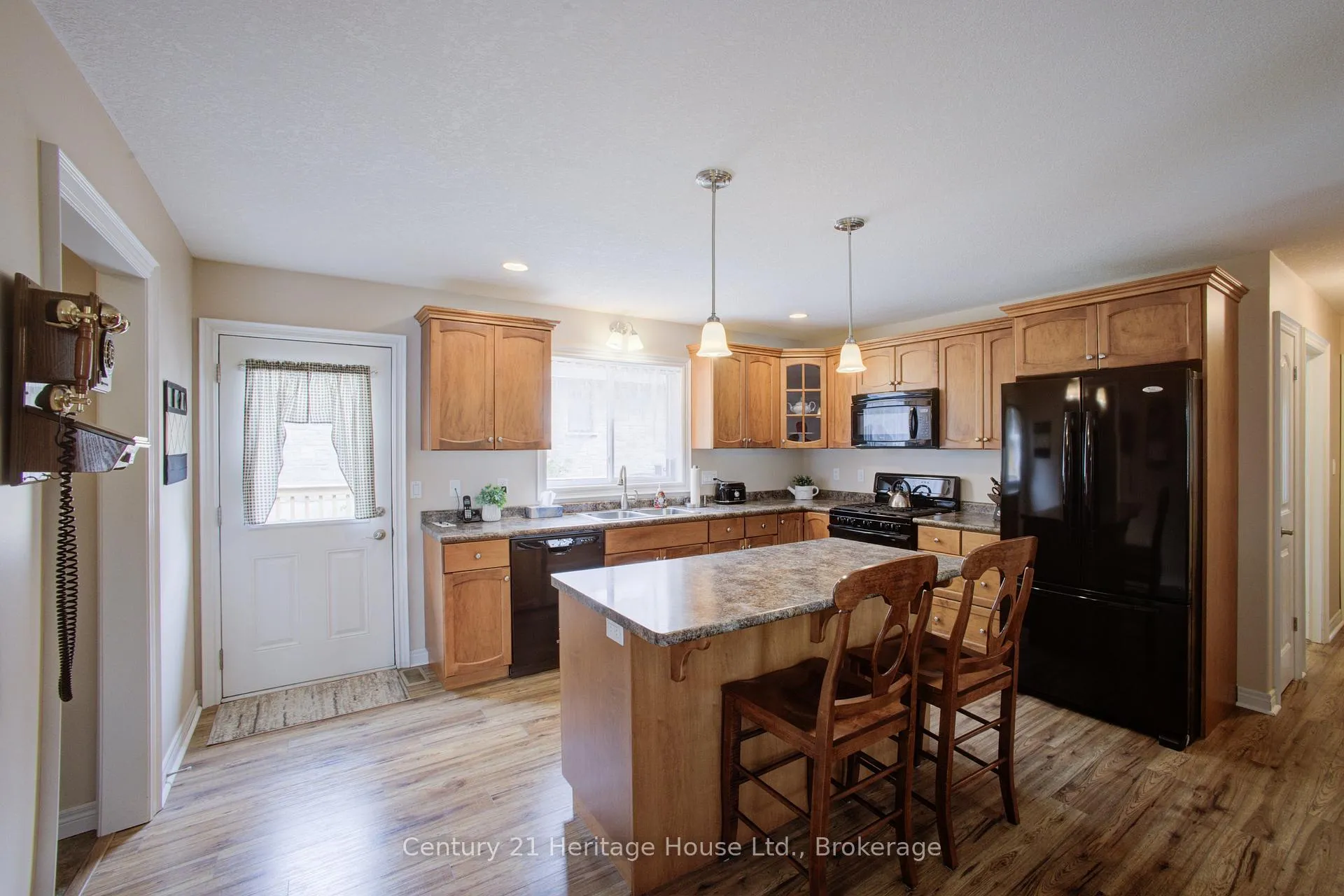 Photo 14 of 467 William Street N, West Grey — HOMEH