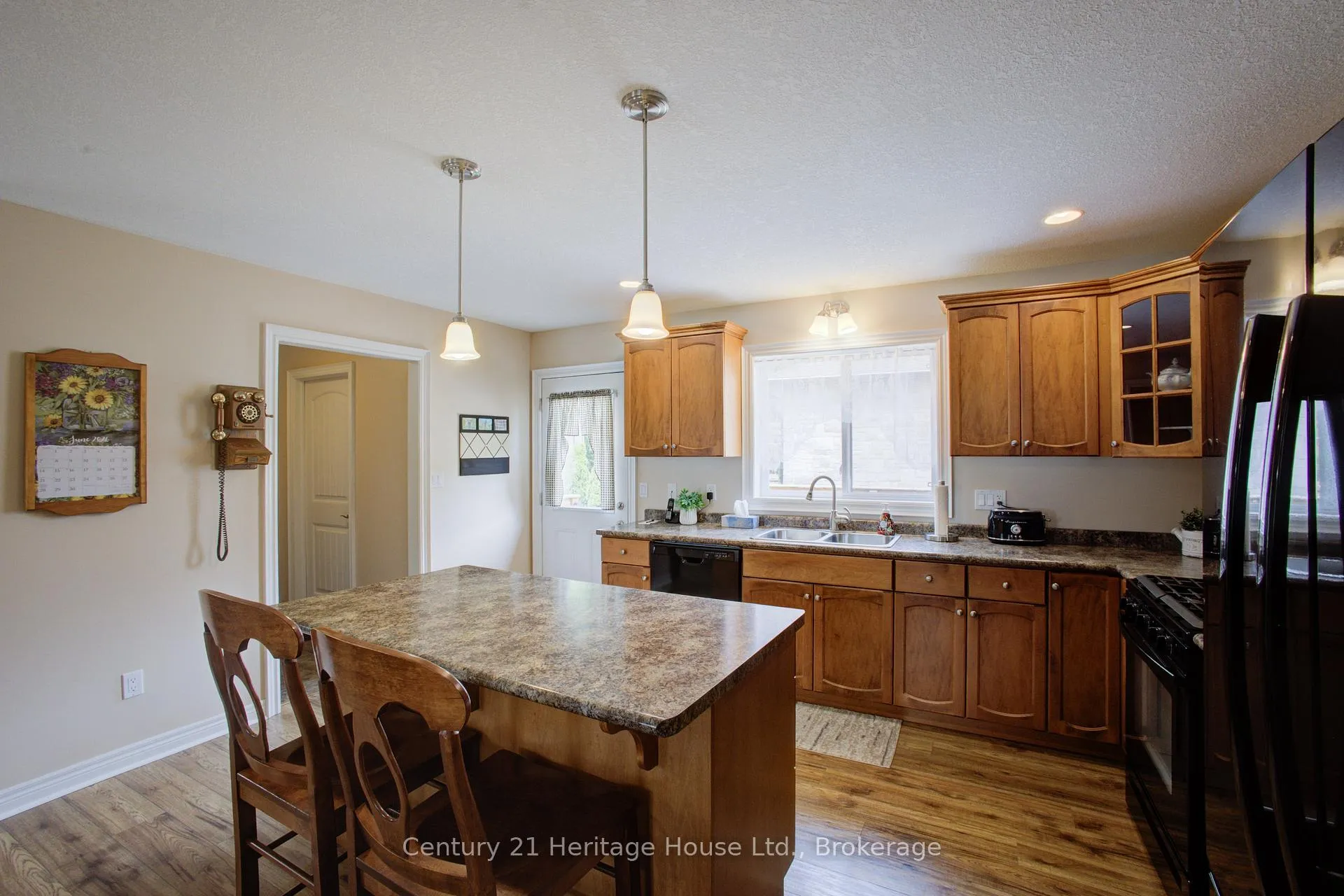 Photo 15 of 467 William Street N, West Grey — HOMEH
