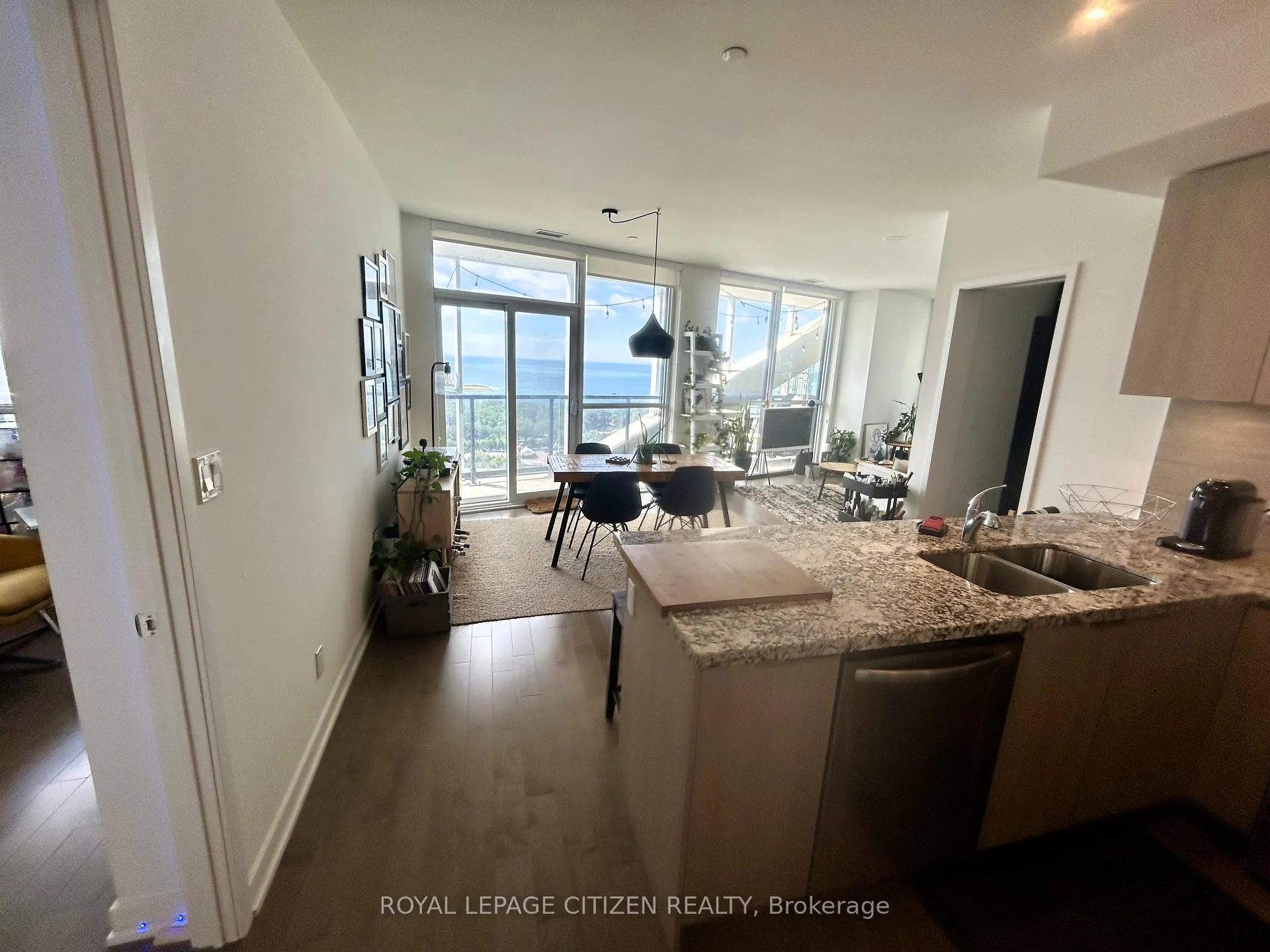 Photo 10 of Unit 2402, 30 Ordnance Street, Toronto, Niagara — HOMEH