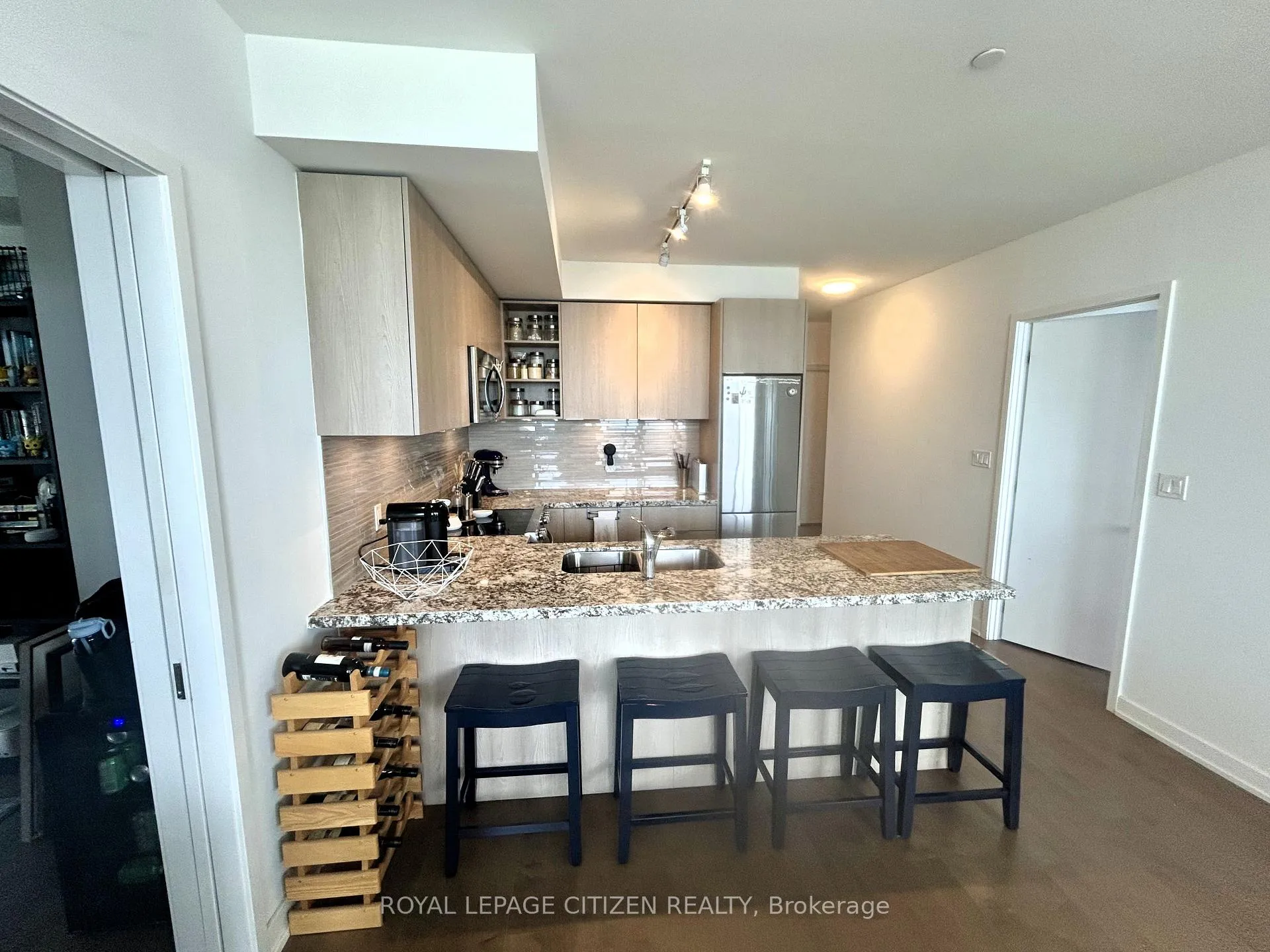 Photo 13 of Unit 2402, 30 Ordnance Street, Toronto, Niagara — HOMEH