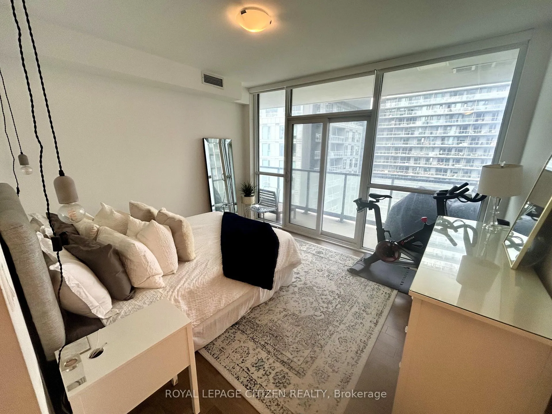 Photo 25 of Unit 2402, 30 Ordnance Street, Toronto, Niagara — HOMEH