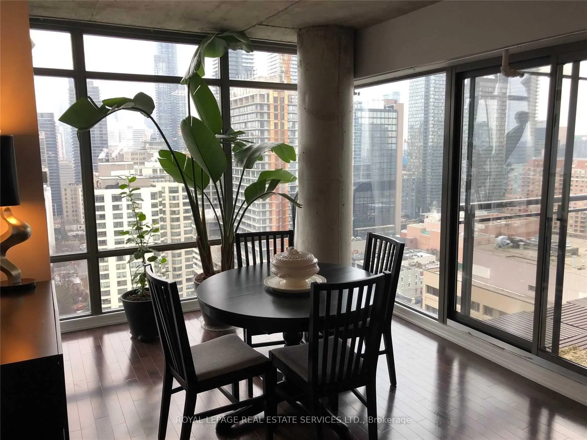 Photo 2 of Unit 2103, 22 Wellesley Street E, Toronto, Church-Yonge Corridor — HOMEH