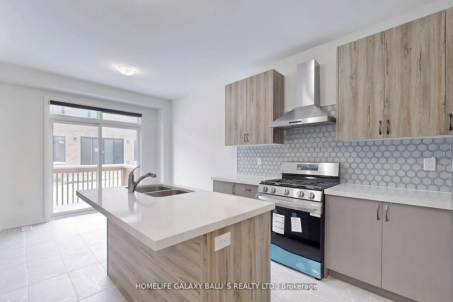 Photo 13 of 2940 Nakina Street, Pickering, Rural Pickering — HOMEH