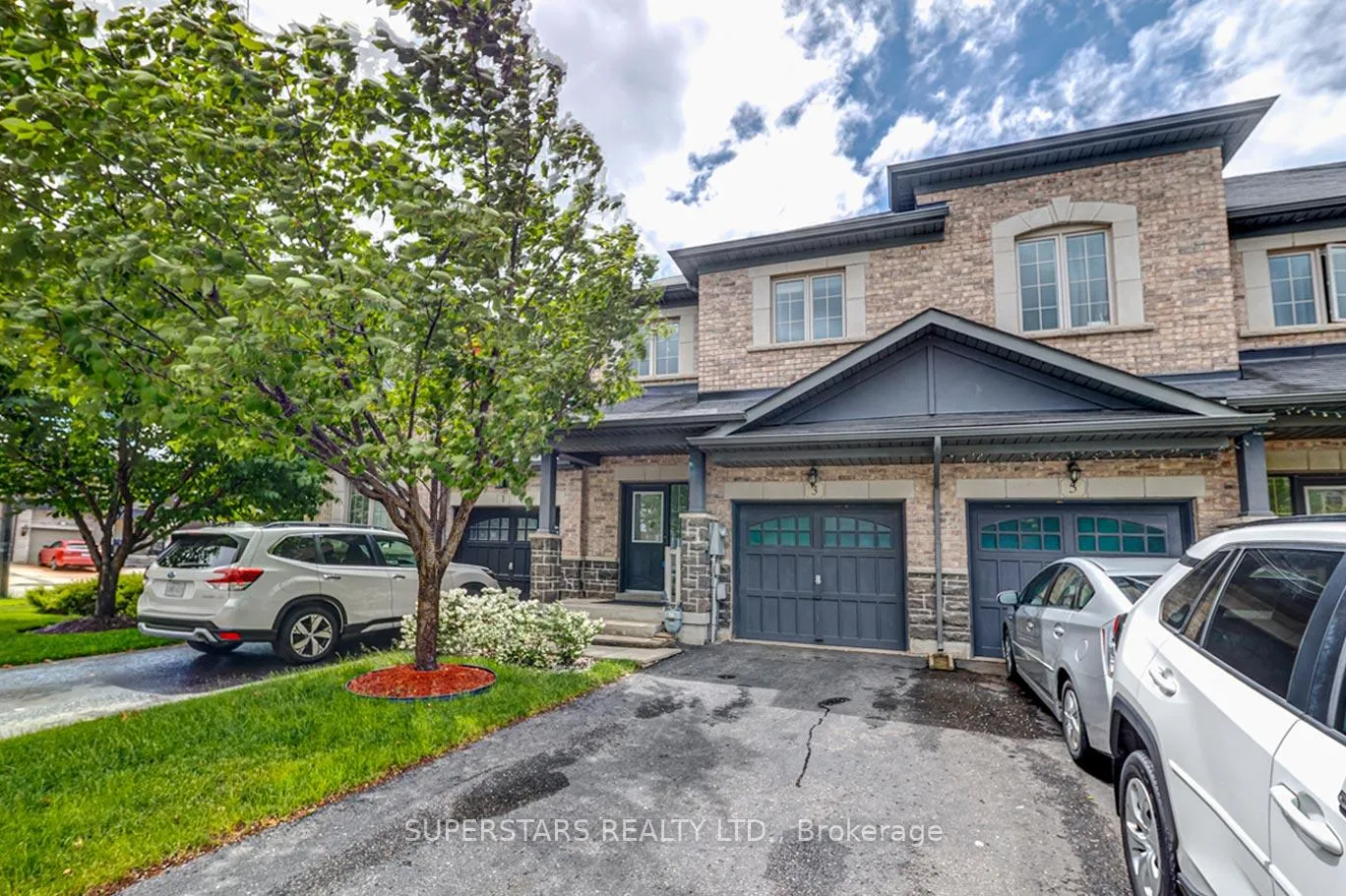 Photo 2 of 3 Zachary Place, Vaughan, Vellore Village — HOMEH
