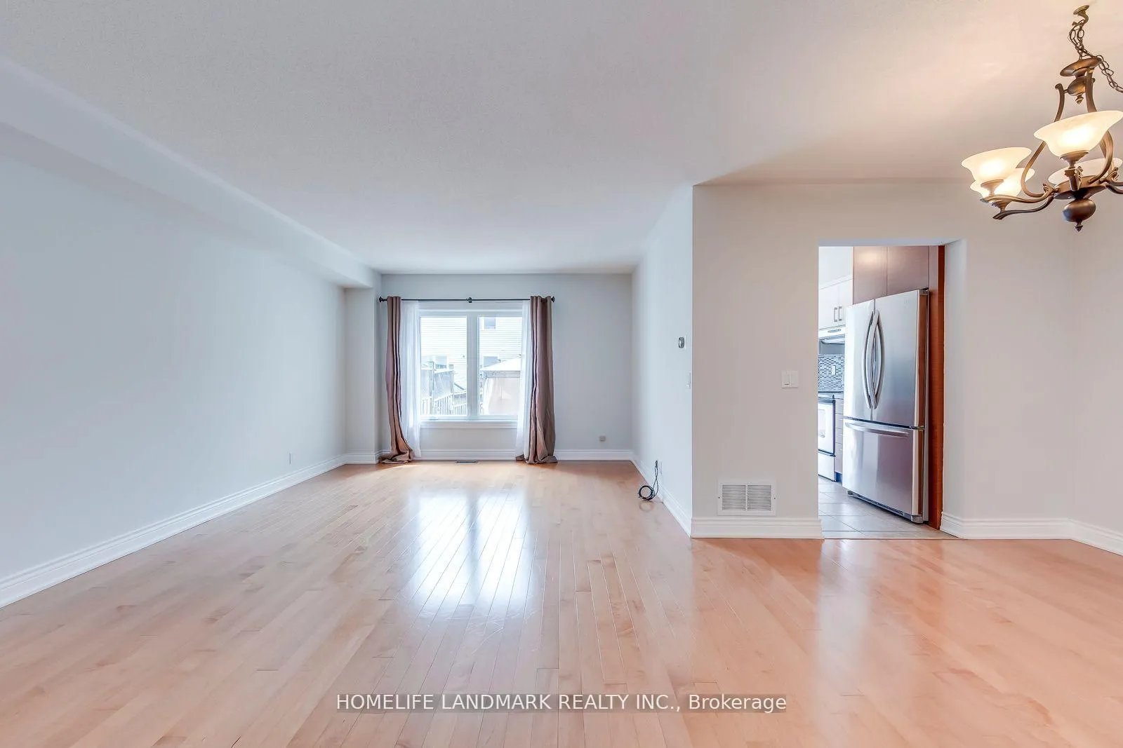 Photo 2 of 7 Marshview Avenue, Aurora, Bayview Northeast — HOMEH