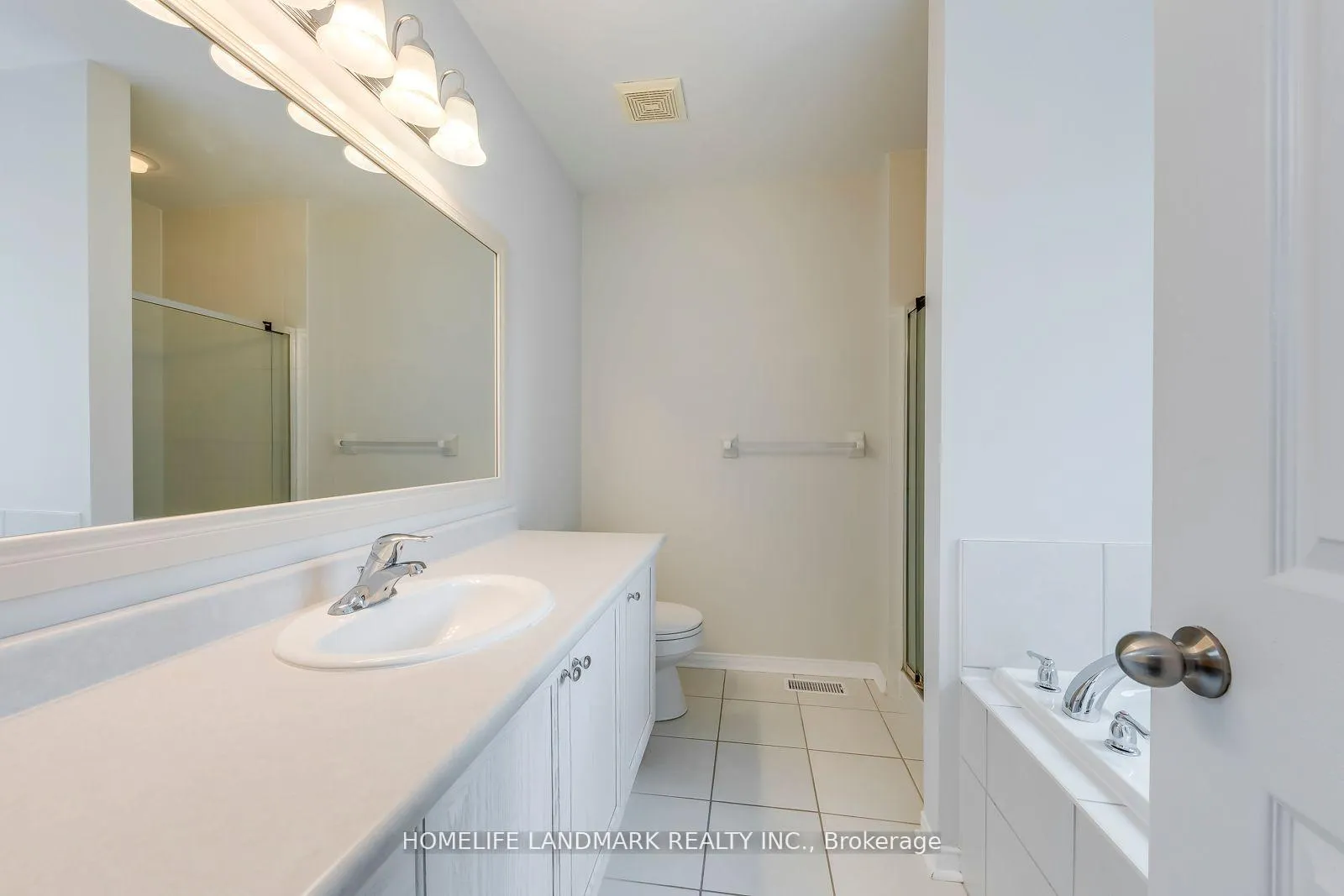Photo 13 of 7 Marshview Avenue, Aurora, Bayview Northeast — HOMEH