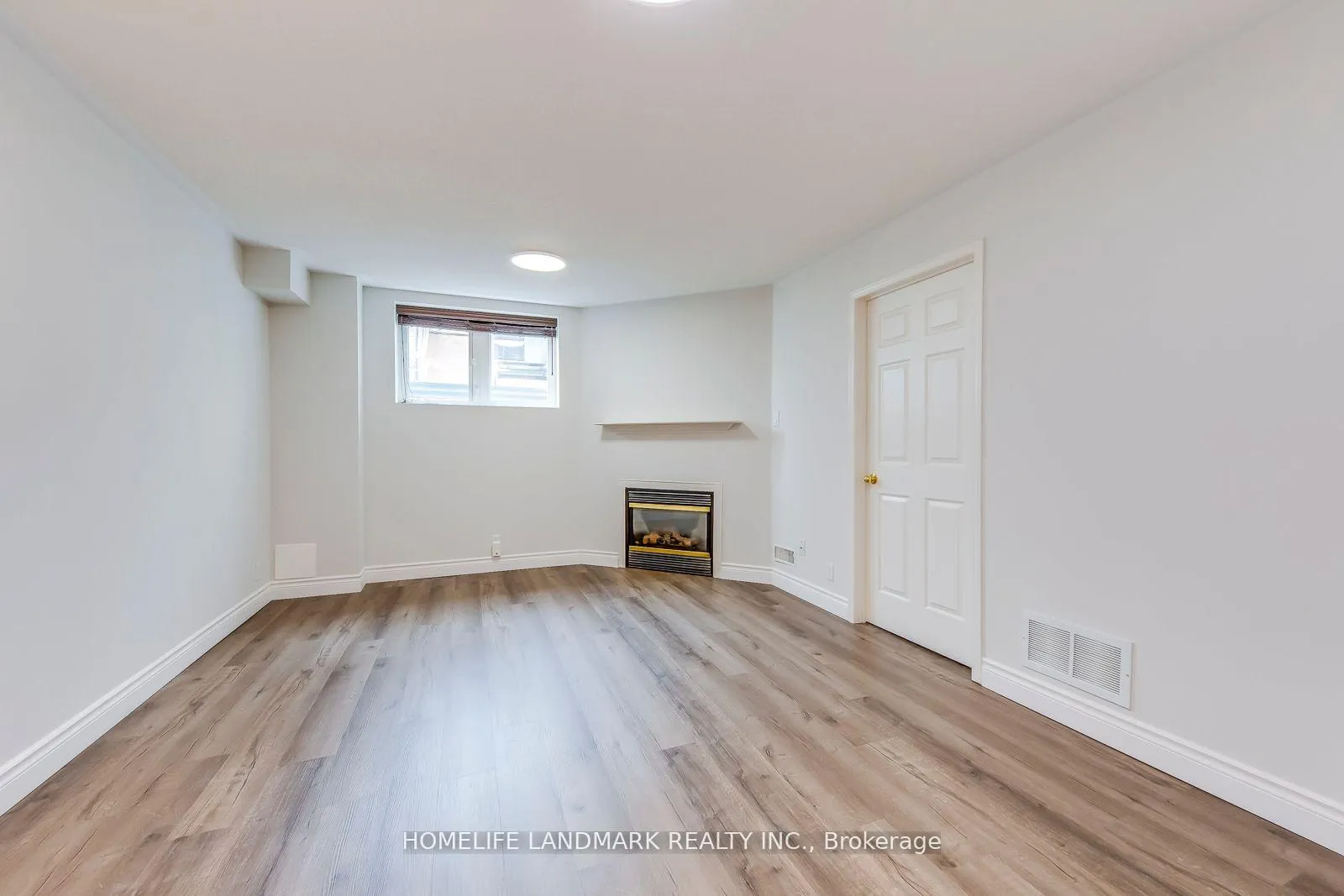Photo 23 of 7 Marshview Avenue, Aurora, Bayview Northeast — HOMEH