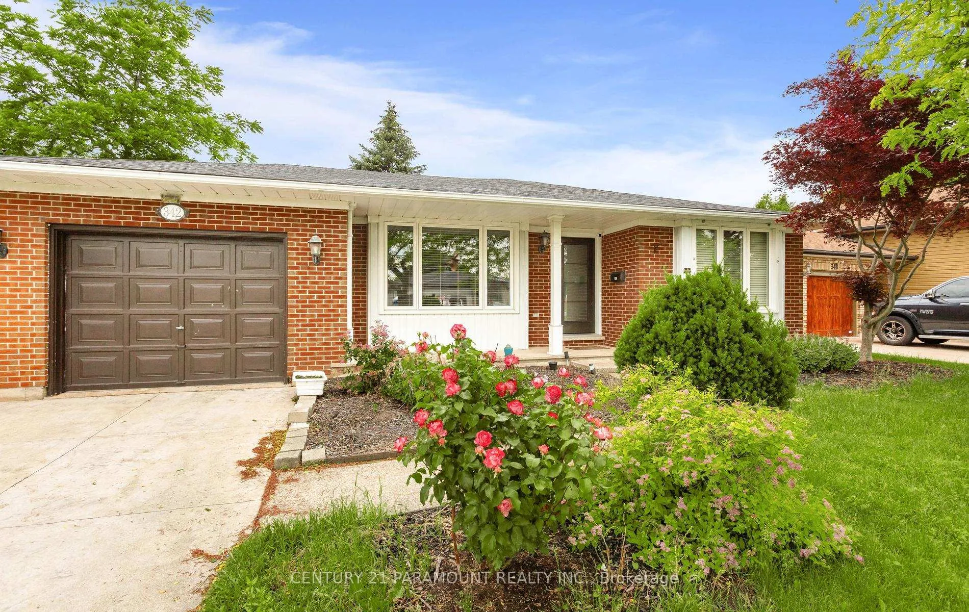 Photo 3 of 342 Main Street, St. Catharines, Port Dalhousie — HOMEH