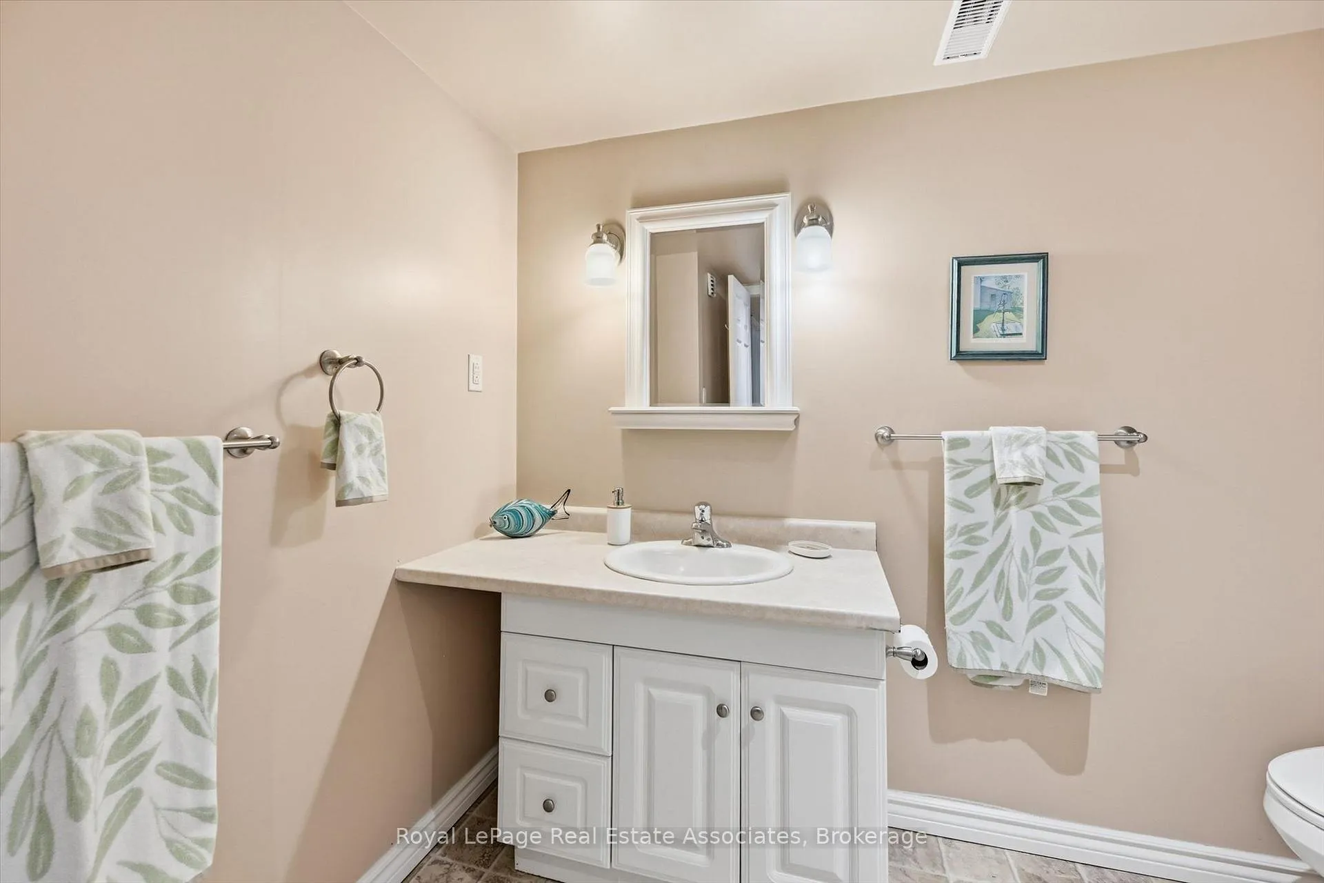 Photo 31 of 180 Glenariff Drive, Hamilton, Freelton — HOMEH