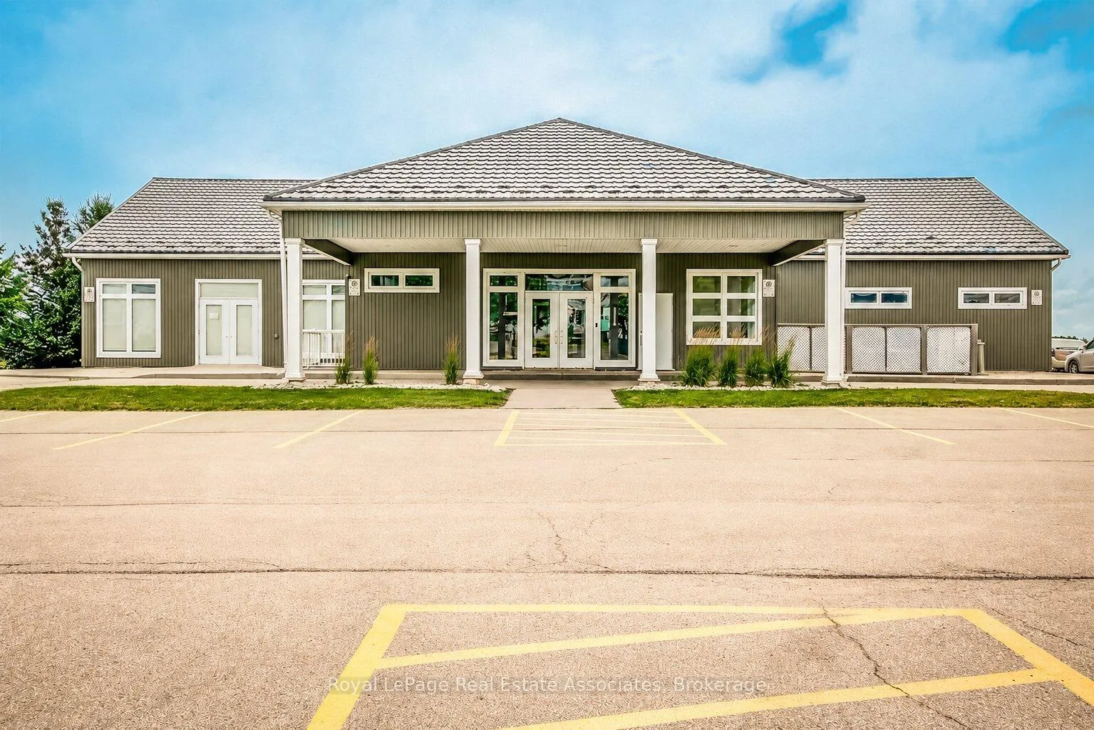 Photo 40 of 180 Glenariff Drive, Hamilton, Freelton — HOMEH