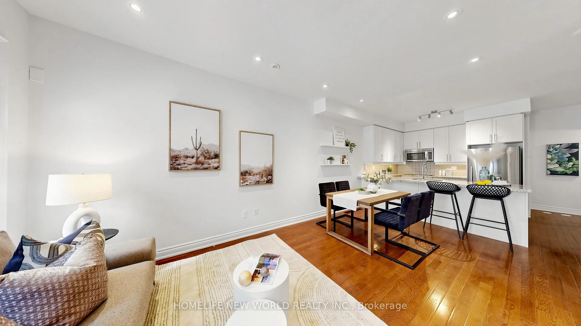 Photo 3 of Unit 5, 30 Hargrave Lane, North York, Bridle Path-Sunnybrook-York Mills — HOMEH