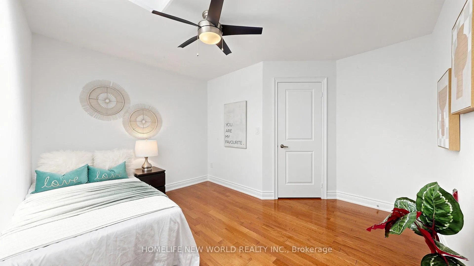 Photo 14 of Unit 5, 30 Hargrave Lane, North York, Bridle Path-Sunnybrook-York Mills — HOMEH
