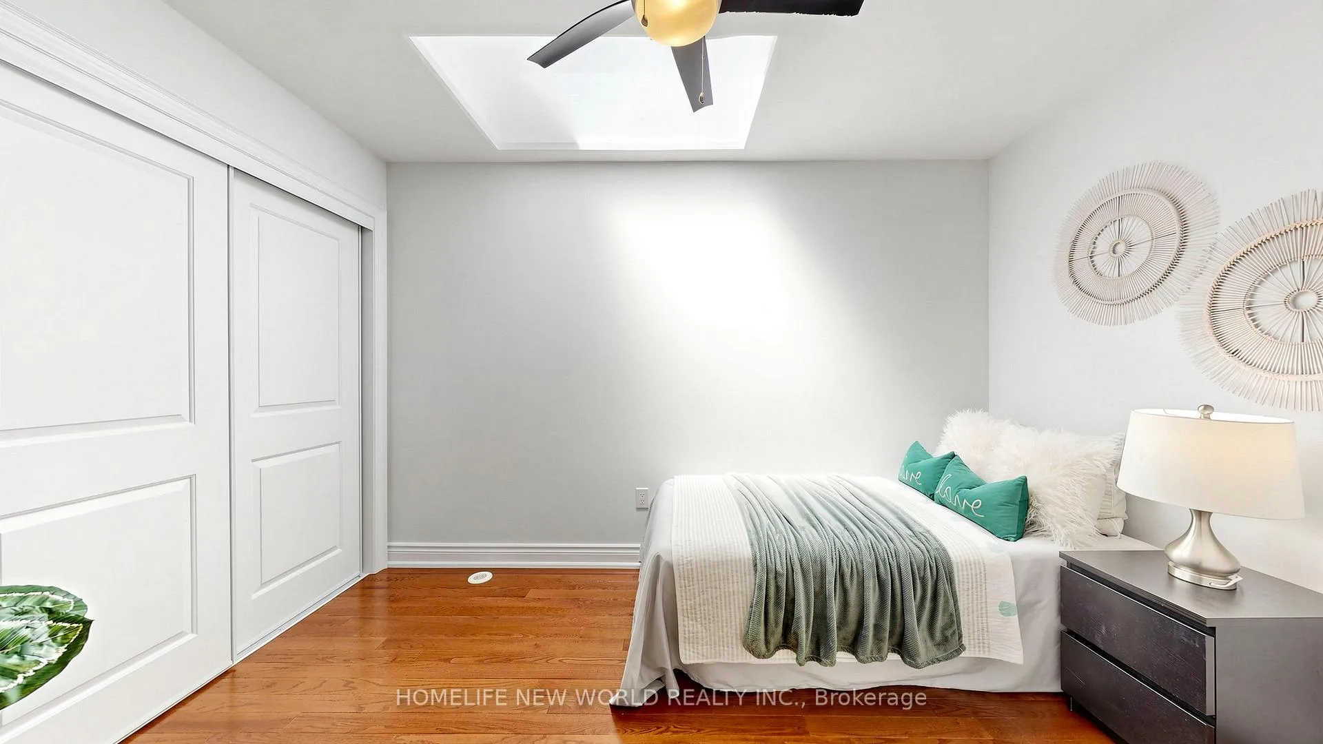 Photo 15 of Unit 5, 30 Hargrave Lane, North York, Bridle Path-Sunnybrook-York Mills — HOMEH
