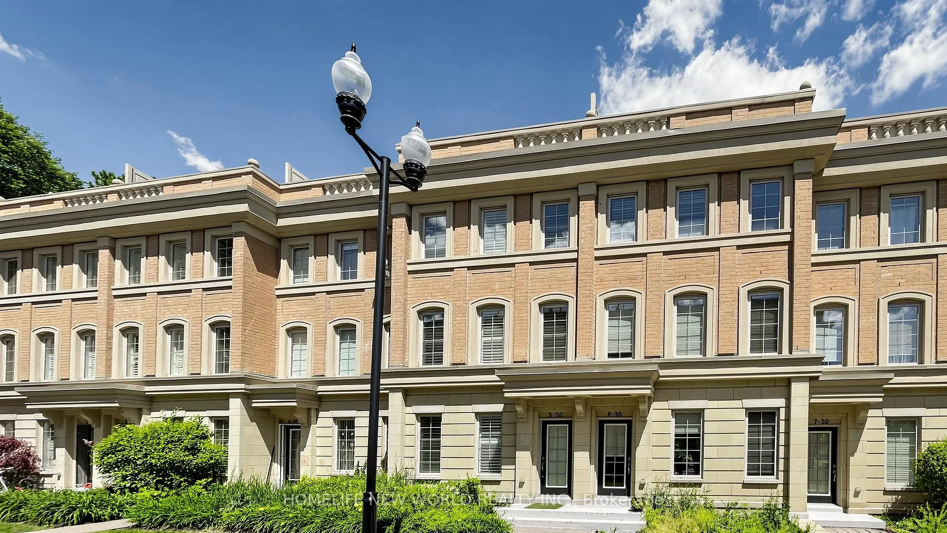 Photo 24 of Unit 5, 30 Hargrave Lane, North York, Bridle Path-Sunnybrook-York Mills — HOMEH