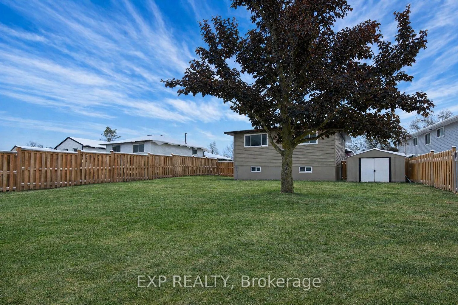 Photo 5 of 47 Odessa Street, Hamilton, Stoney Creek Mountain — HOMEH