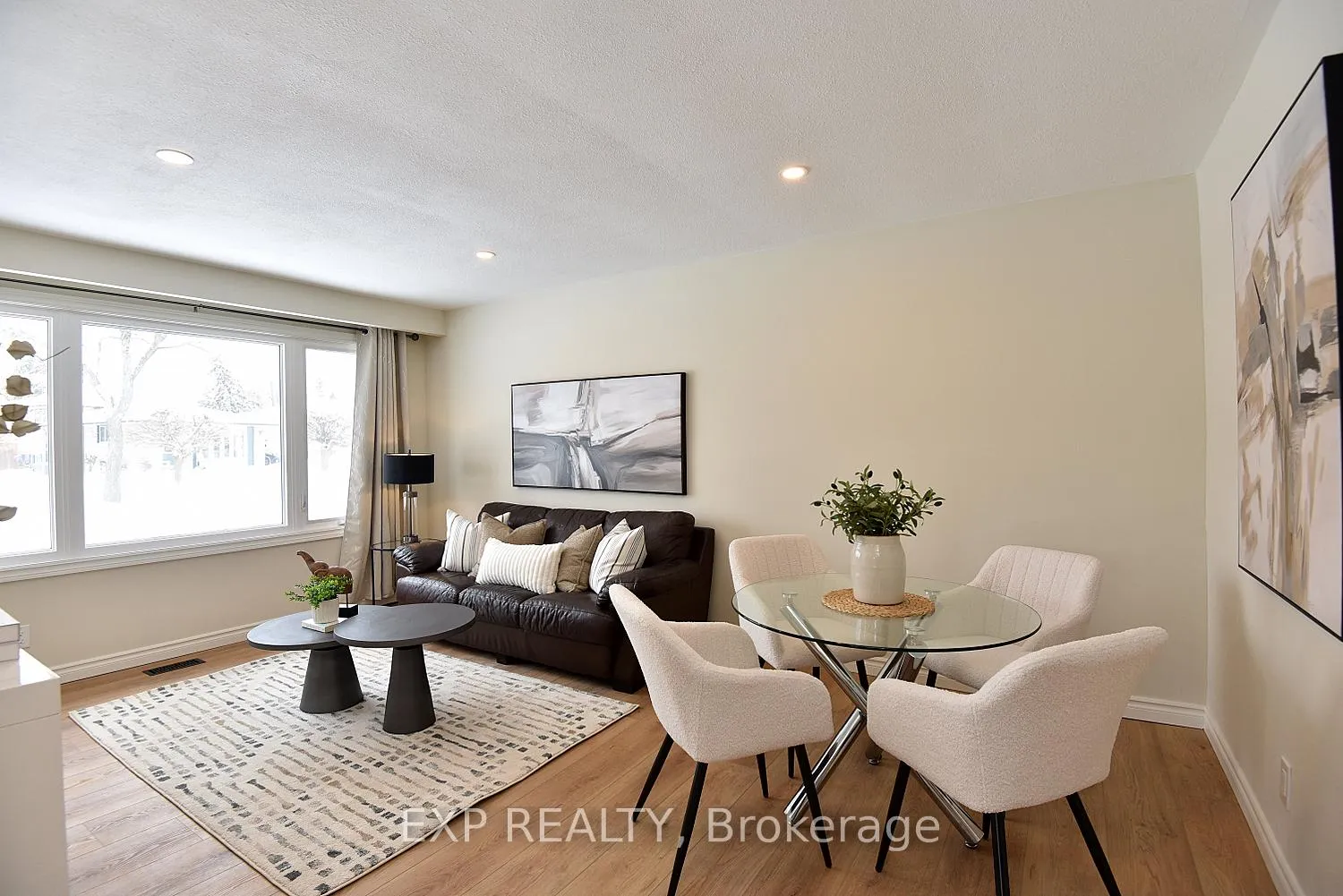 Photo 8 of 47 Odessa Street, Hamilton, Stoney Creek Mountain — HOMEH