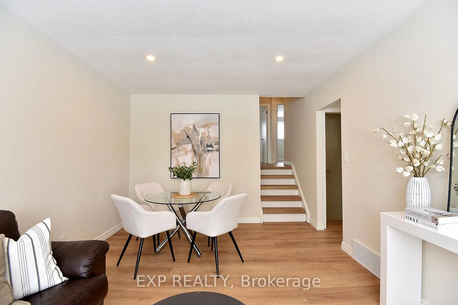 Photo 10 of 47 Odessa Street, Hamilton, Stoney Creek Mountain — HOMEH