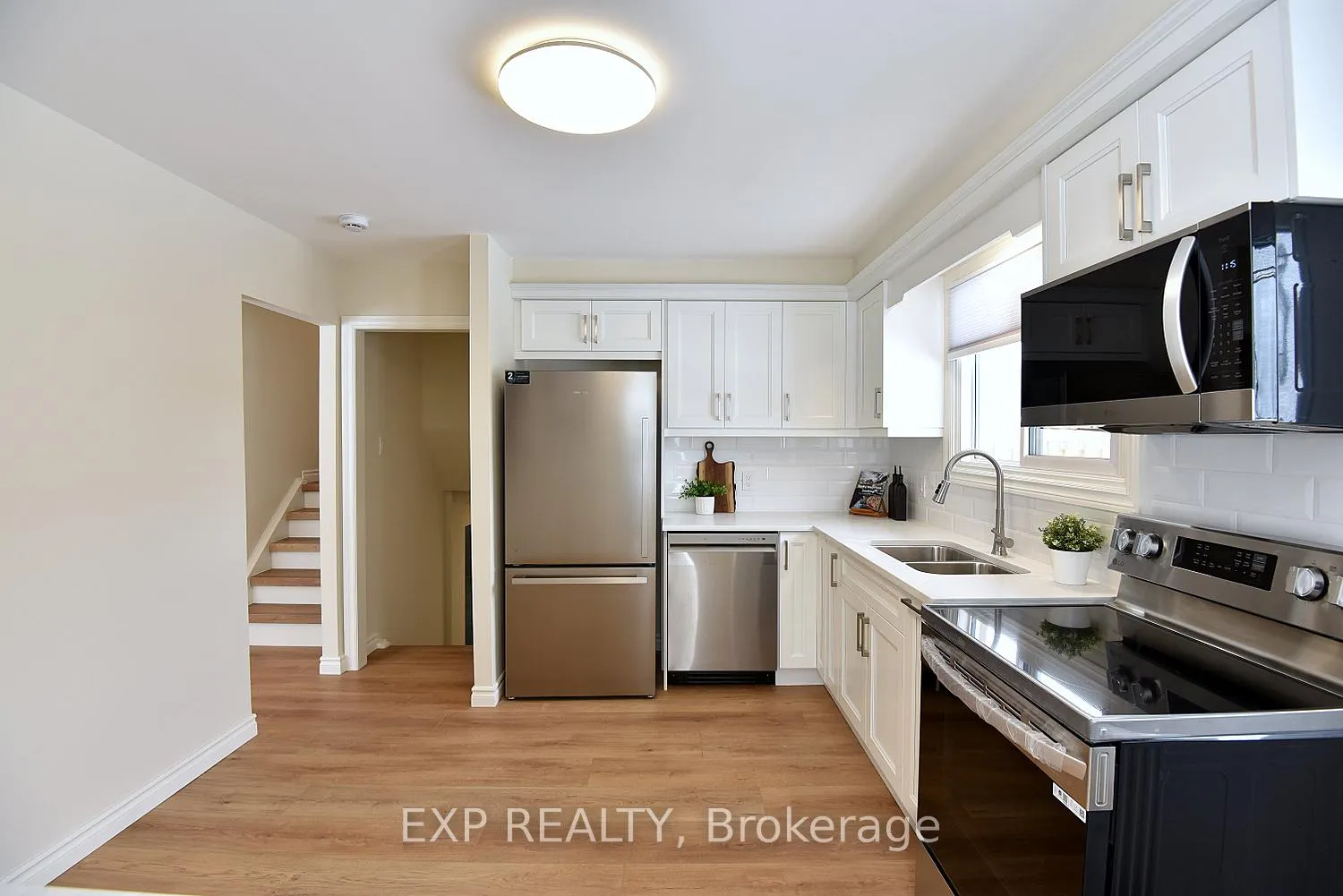 Photo 12 of 47 Odessa Street, Hamilton, Stoney Creek Mountain — HOMEH