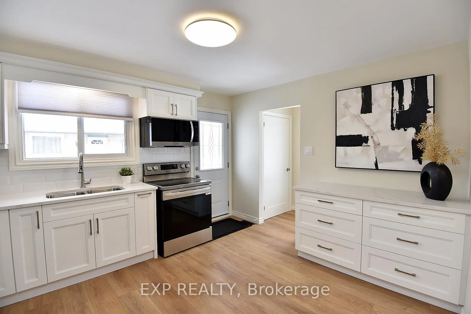 Photo 13 of 47 Odessa Street, Hamilton, Stoney Creek Mountain — HOMEH