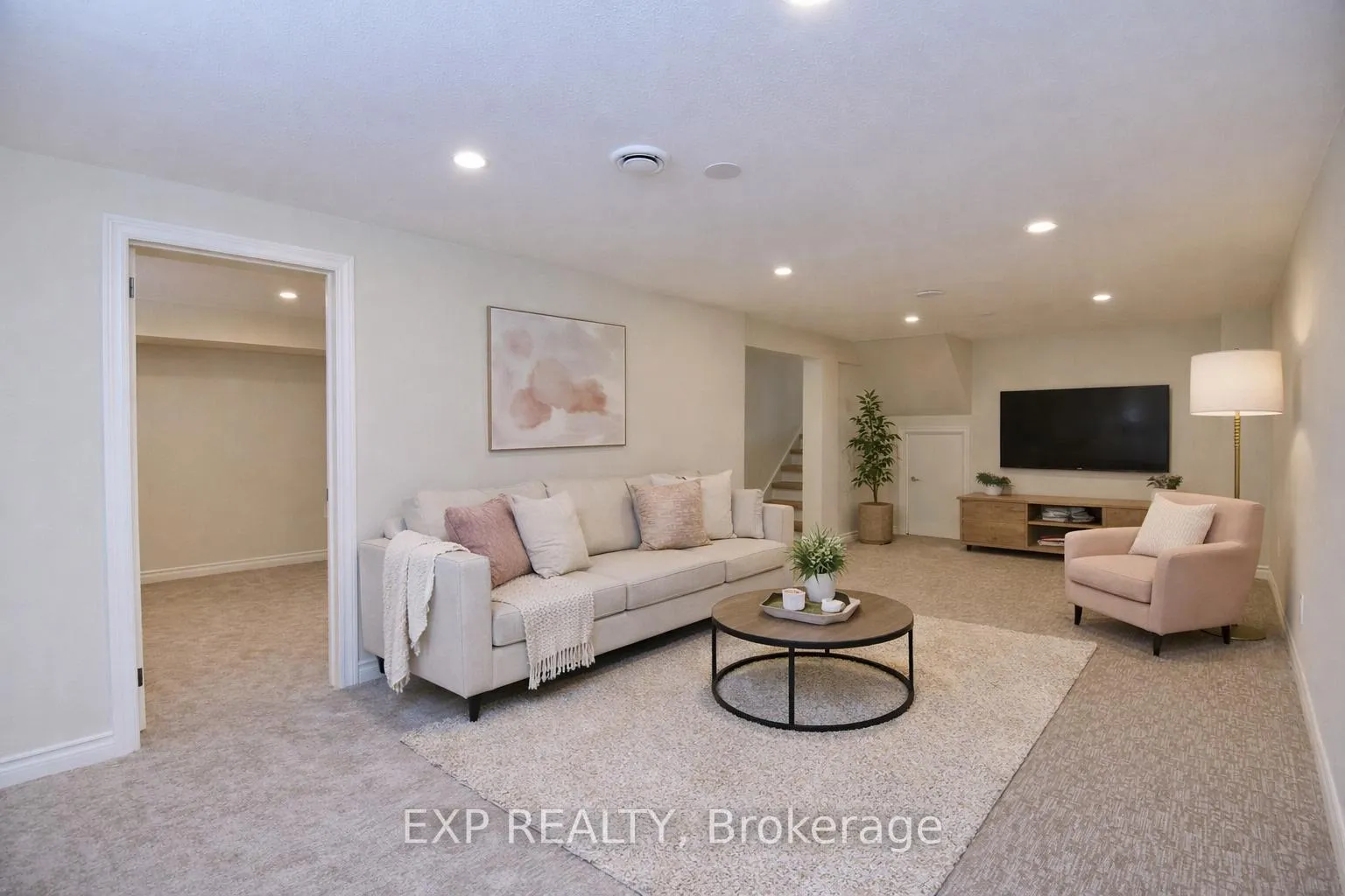 Photo 23 of 47 Odessa Street, Hamilton, Stoney Creek Mountain — HOMEH