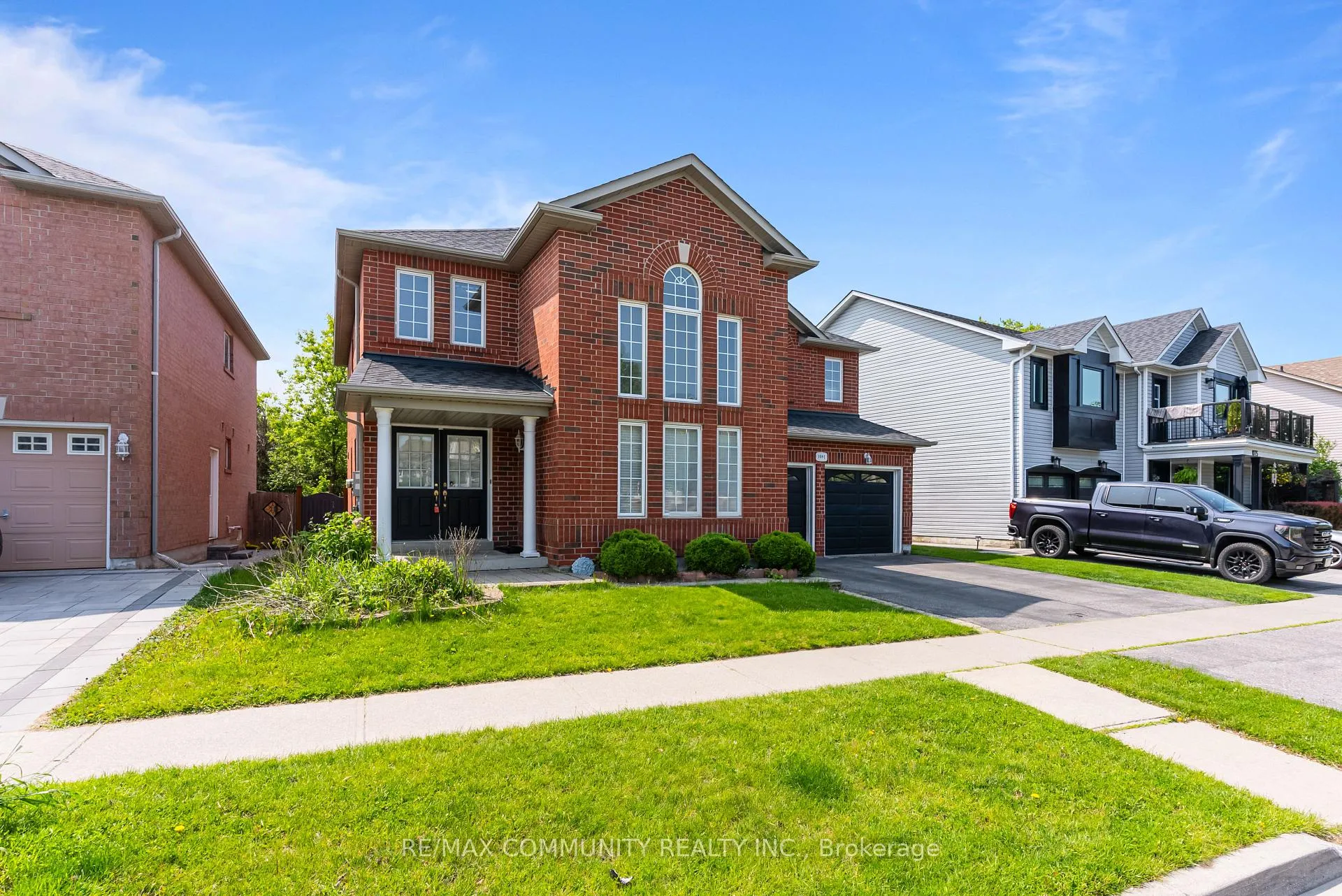 Photo 2 of 1081 Langford Street, Oshawa, Eastdale — HOMEH