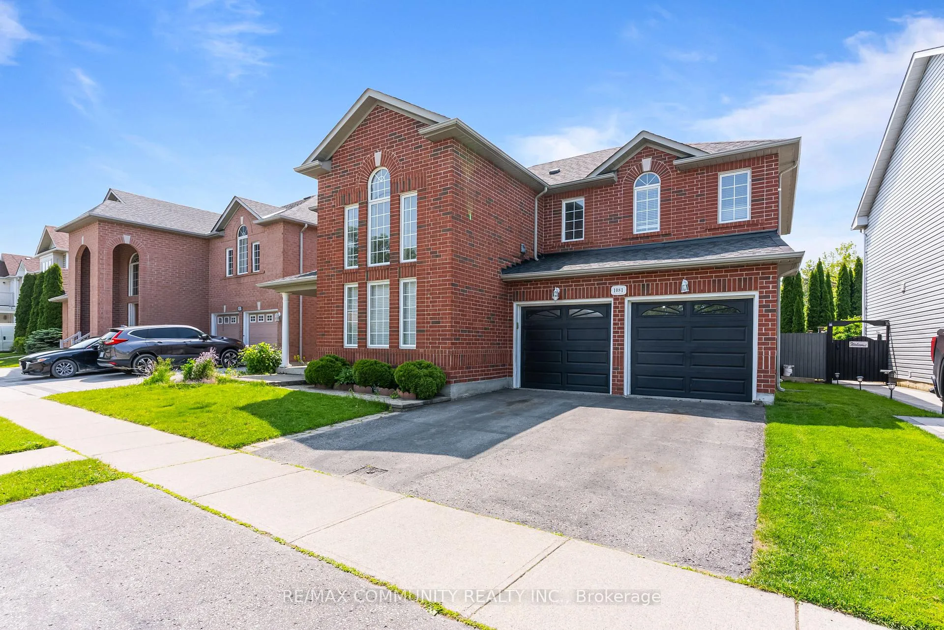 Photo 3 of 1081 Langford Street, Oshawa, Eastdale — HOMEH