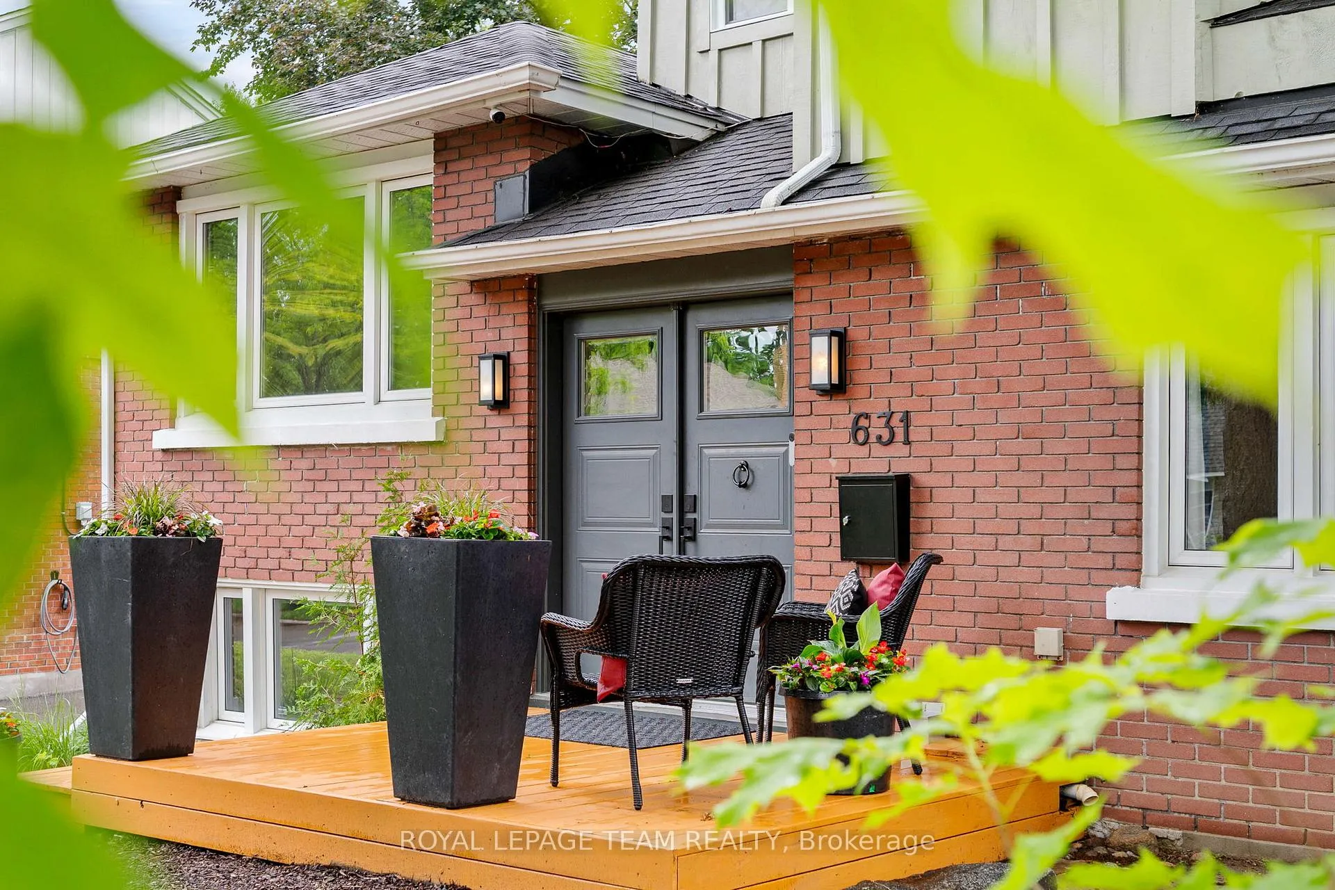 Photo 3 of 631 Courtenay Avenue, Ottawa, McKellar/Highland — HOMEH