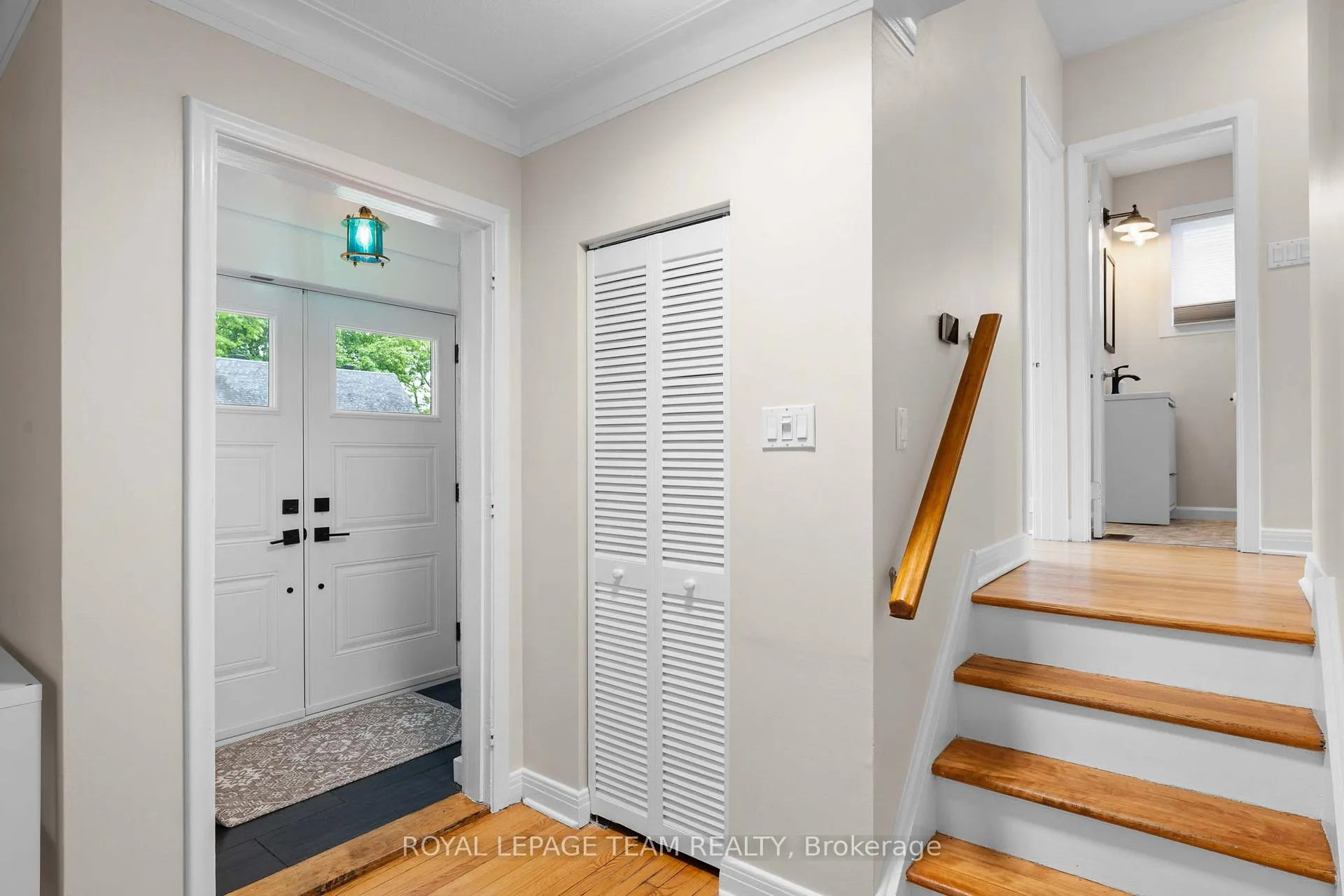 Photo 5 of 631 Courtenay Avenue, Ottawa, McKellar/Highland — HOMEH
