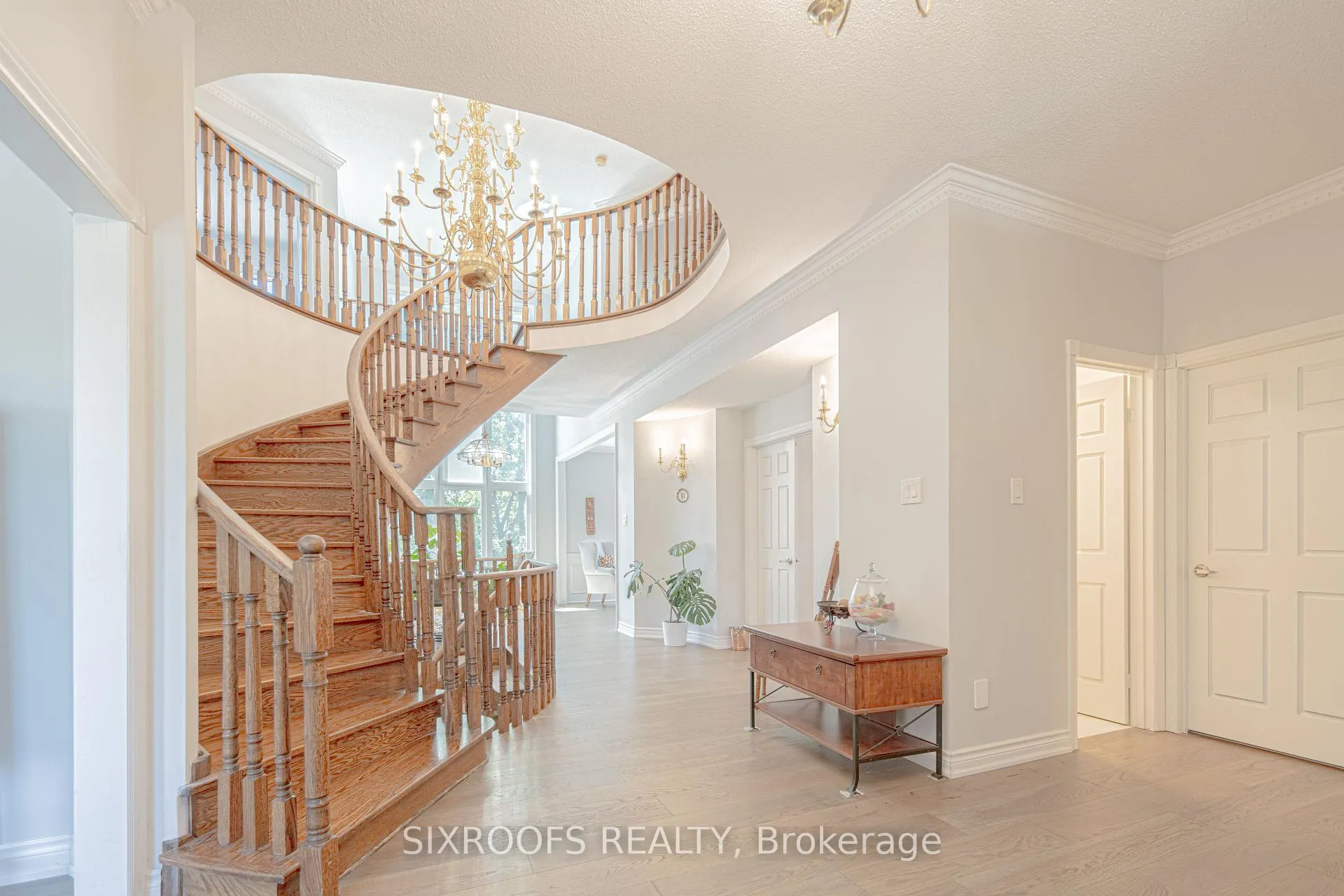 Photo 4 of Unit Main, 222 Fifth Avenue, Vaughan, East Woodbridge — HOMEH