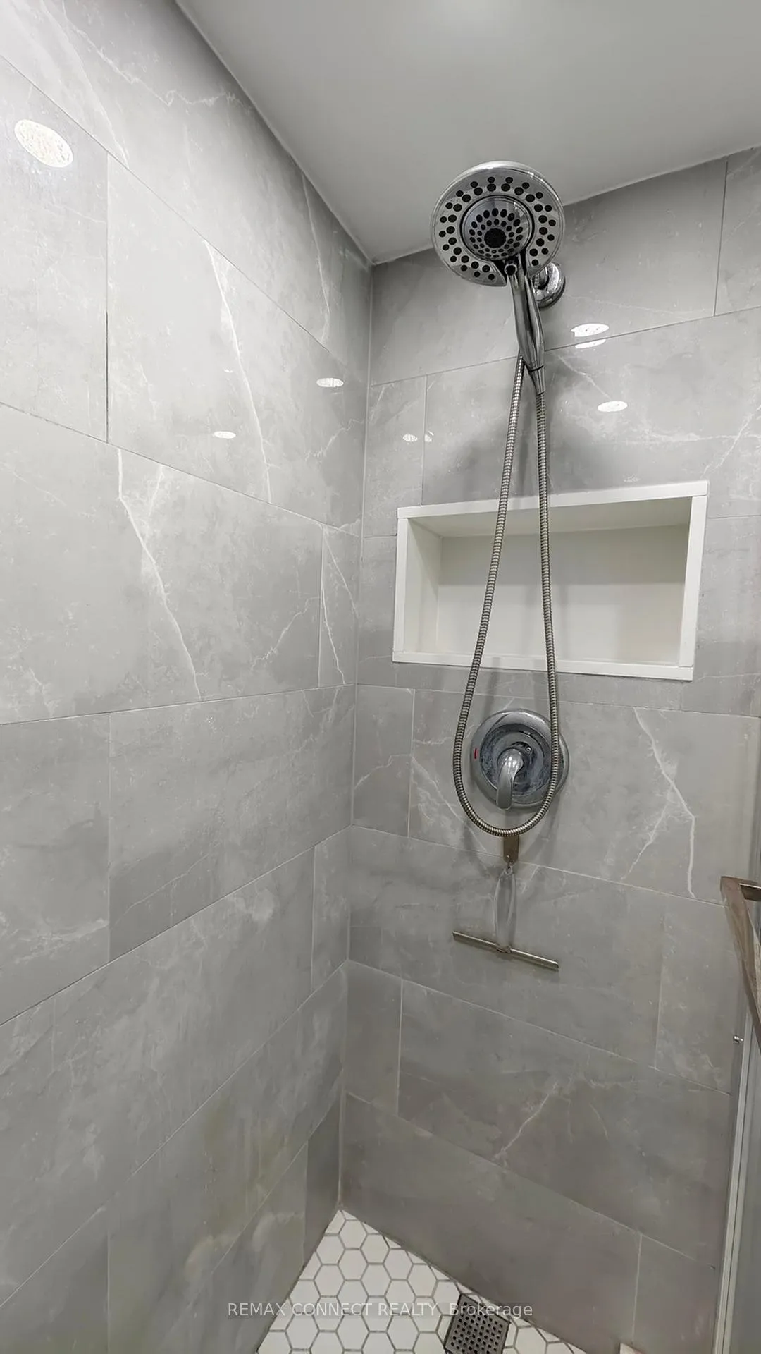 Photo 32 of Unit 703, 1145 Logan Avenue, Toronto, Broadview North — HOMEH