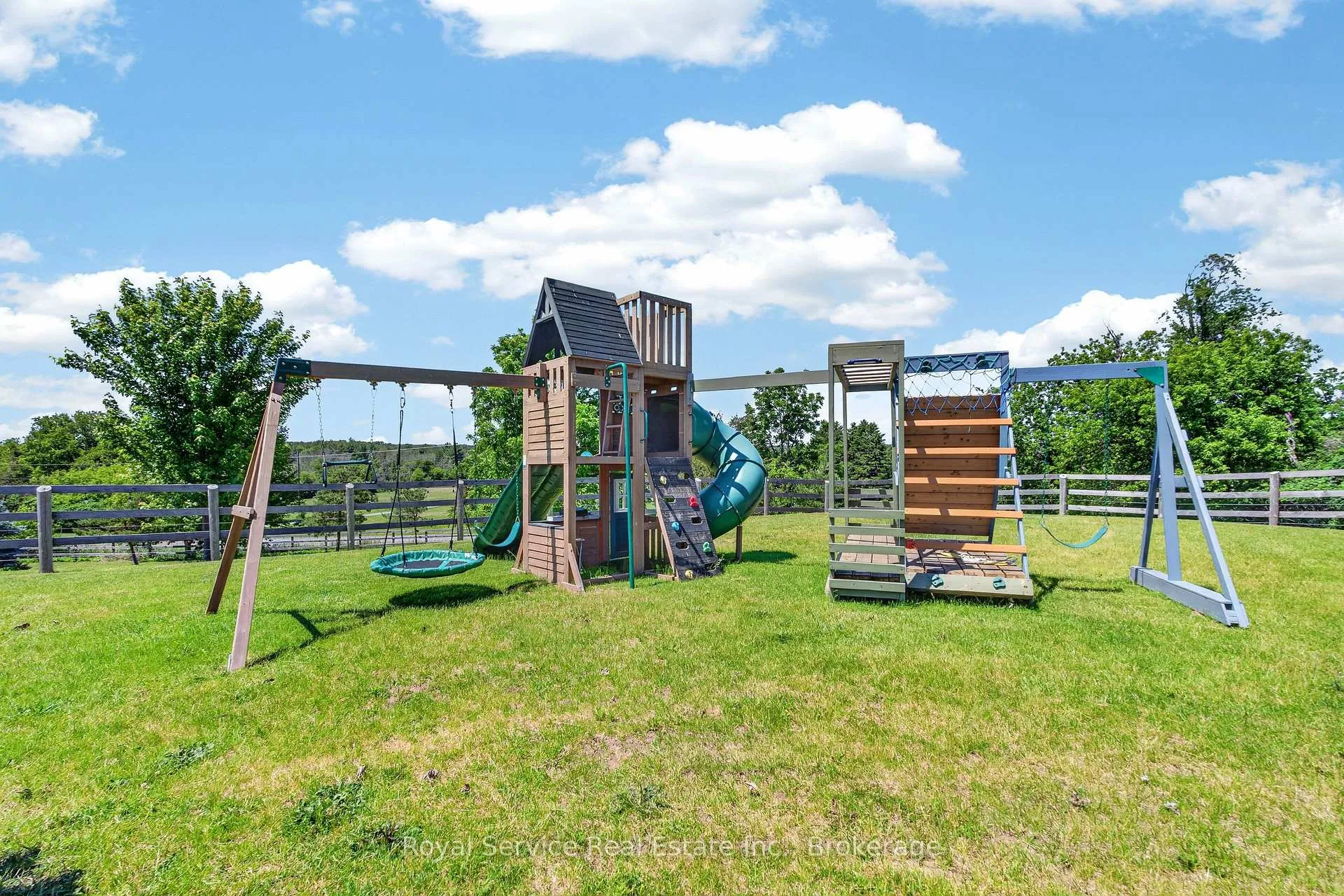 Photo 37 of 1022 Palace Road, Greater Napanee, Greater Napanee — HOMEH