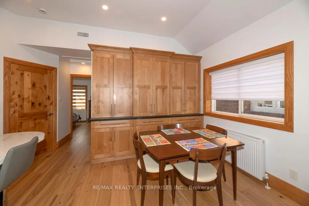 Photo 5 of Unit Upper, 837 Kingston Road, Toronto, The Beaches — HOMEH