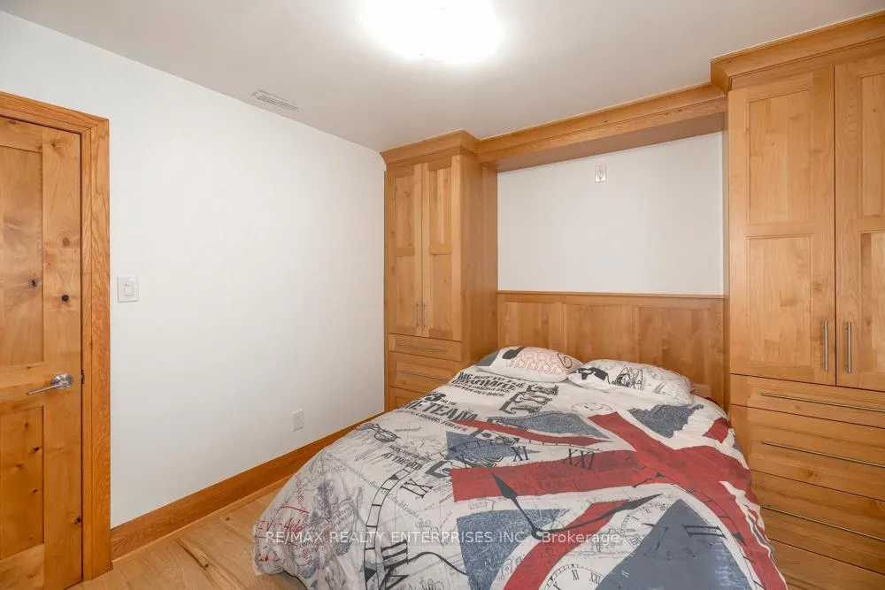 Photo 14 of Unit Upper, 837 Kingston Road, Toronto, The Beaches — HOMEH