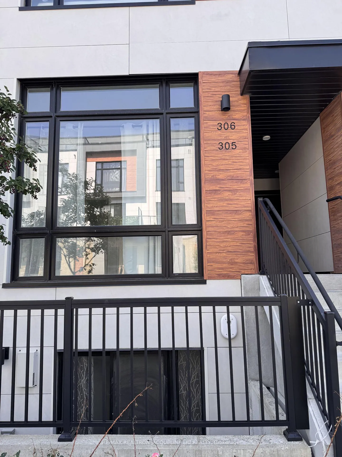 Photo of Unit 305, 6 Steckley House Lane