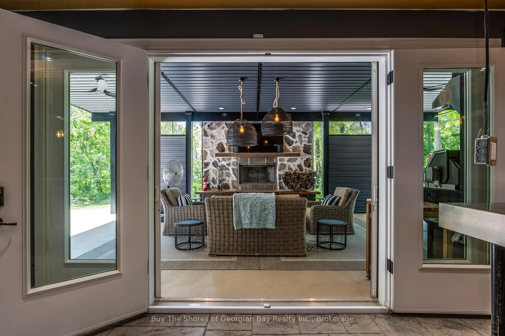 Photo 5 of 40 Polish Avenue, Penetanguishene — HOMEH
