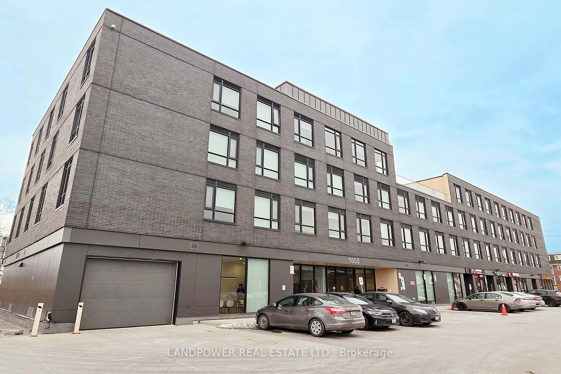 Photo 2 of Unit 313, 1800 Simcoe Street N, Oshawa, Samac — HOMEH