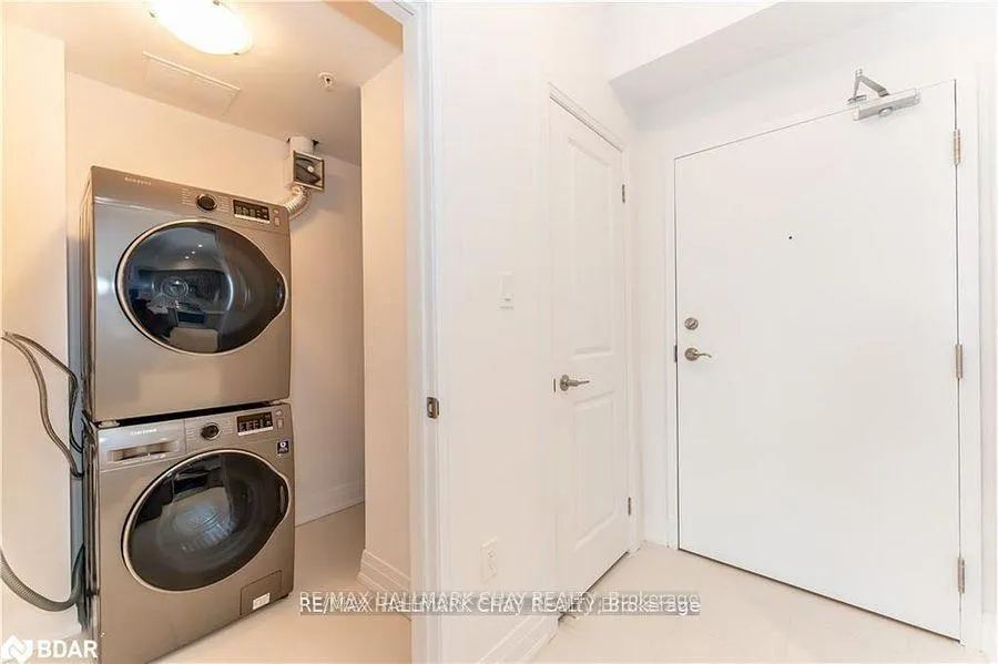 Photo 5 of Unit 505, 302 Essa Road, Barrie, 400 West — HOMEH