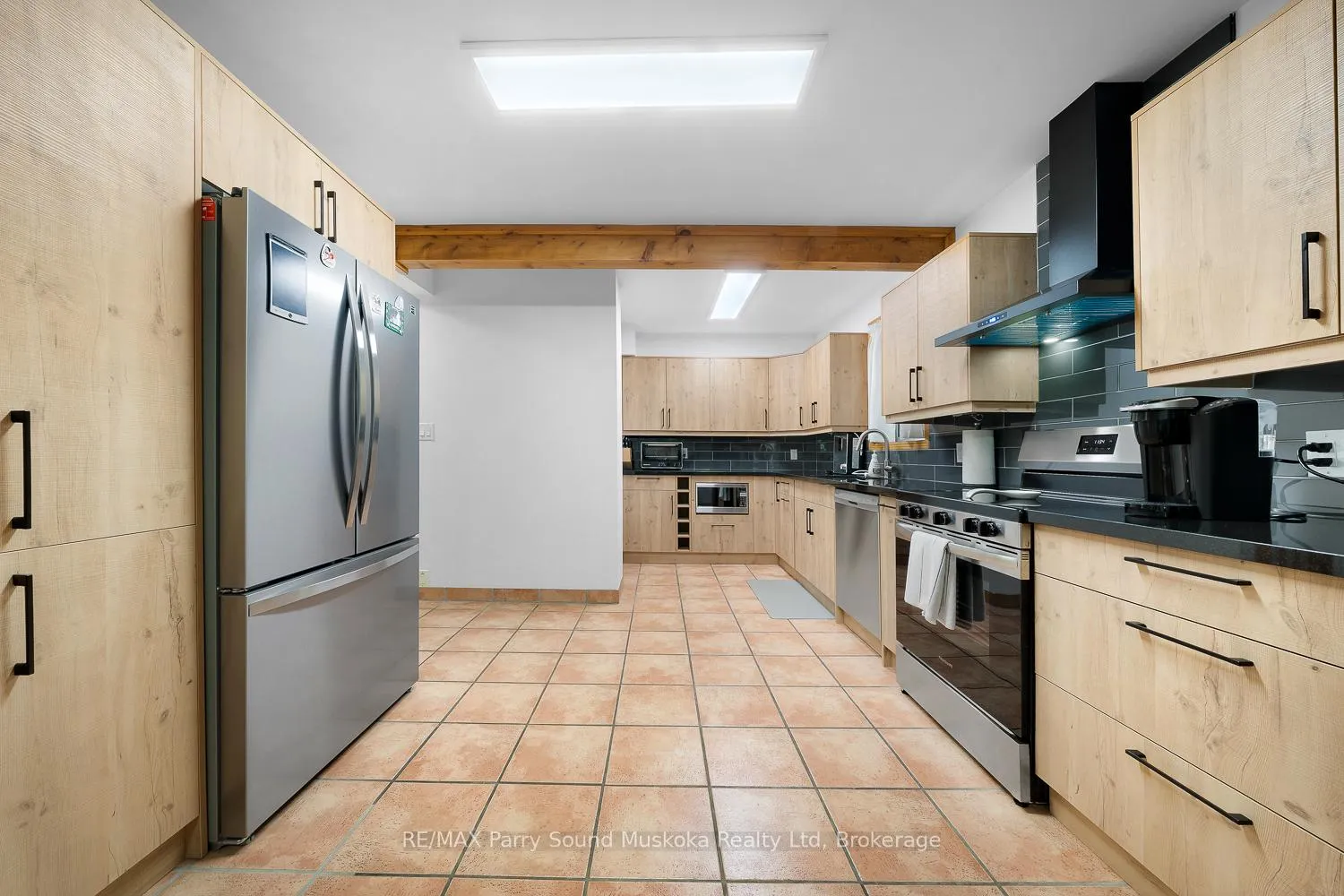 Photo 9 of 113 Bayview Drive, Carling — HOMEH
