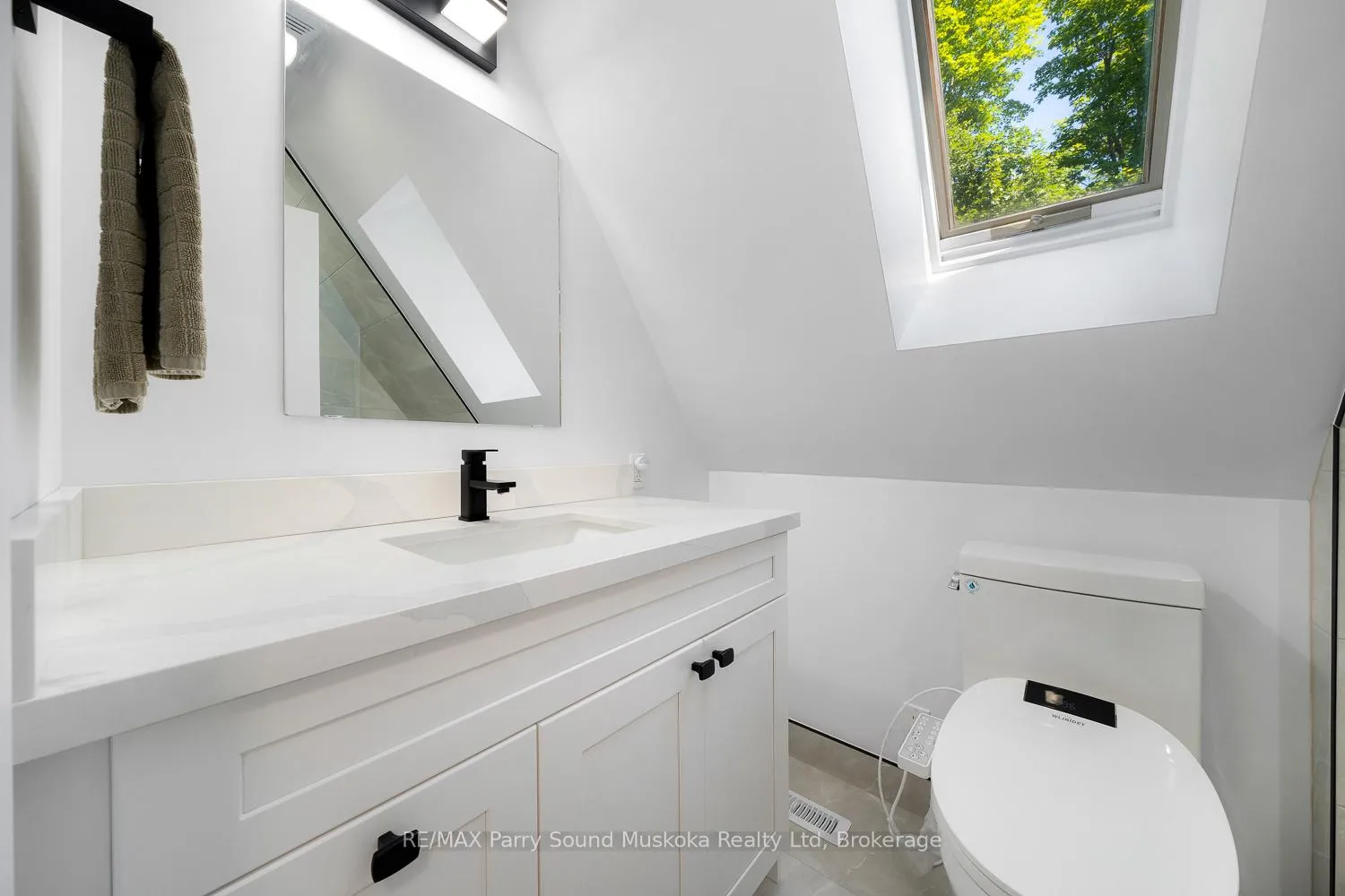 Photo 18 of 113 Bayview Drive, Carling — HOMEH